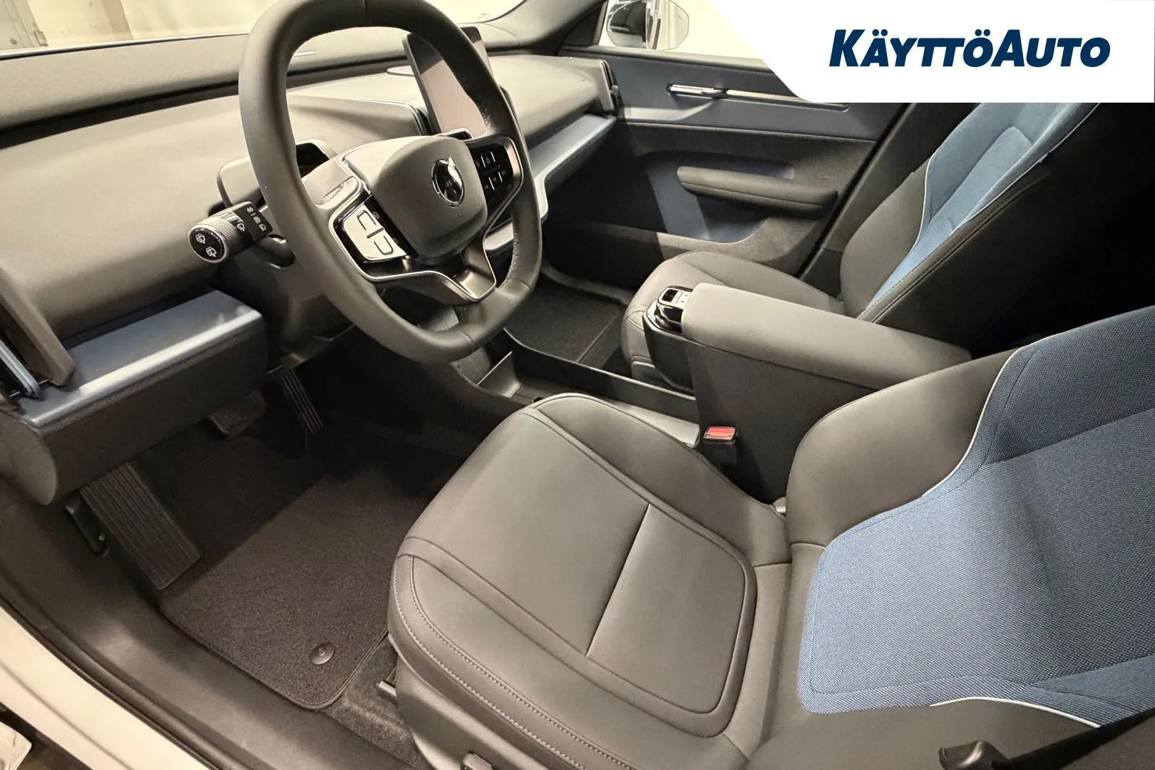 Volvo EX30 MSP-579 carousel image