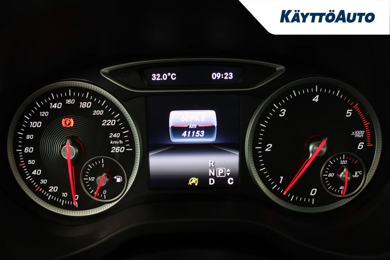 Mercedes-Benz A ZKP-975 carousel image