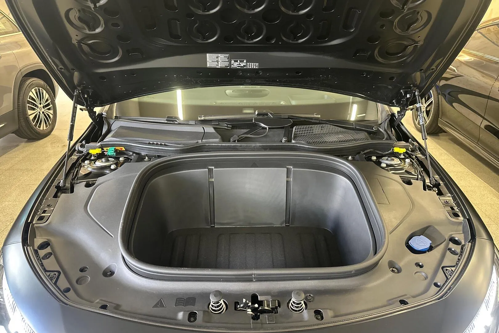 Mercedes-Benz CLA SZX-939 carousel image