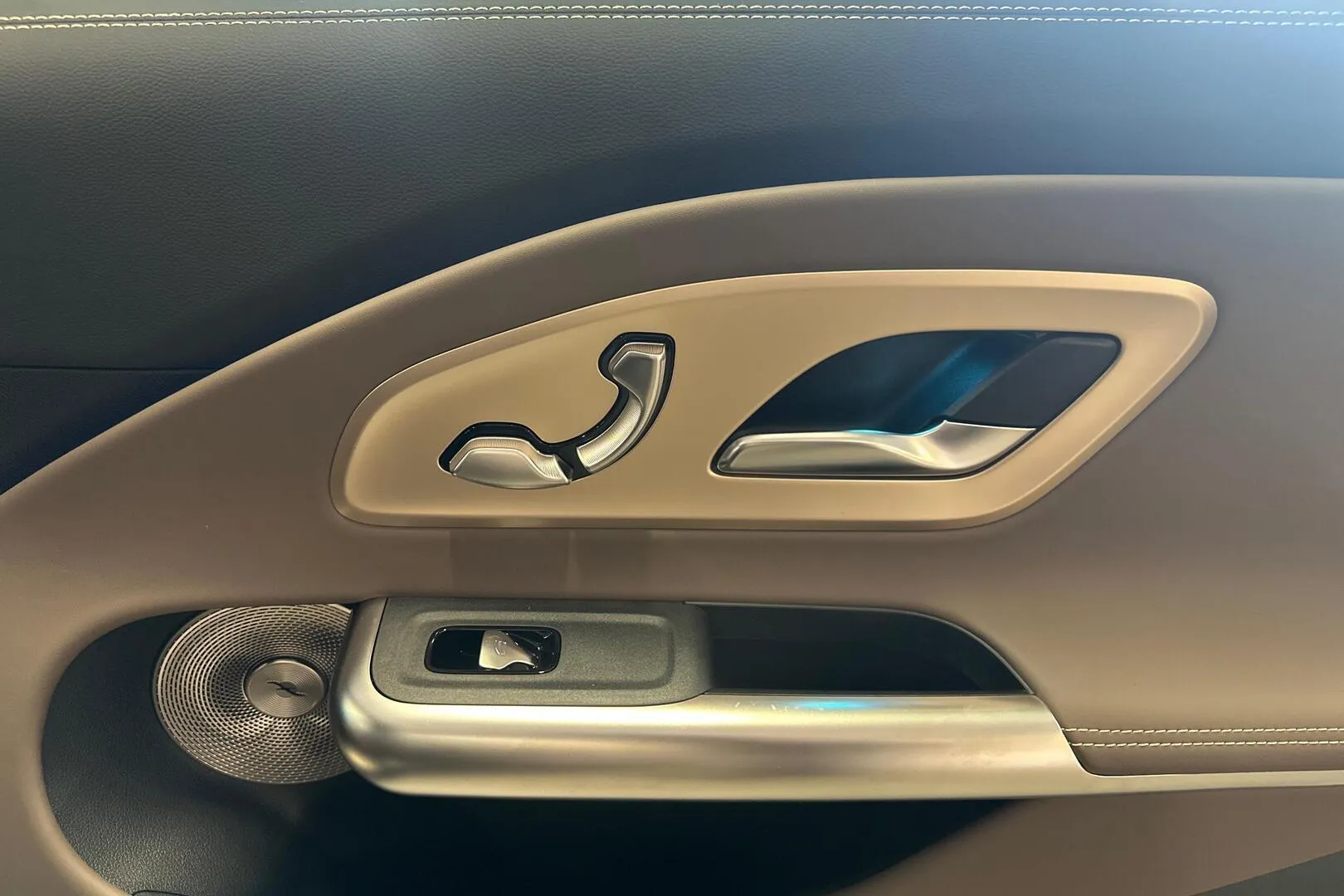 Mercedes-Benz CLA SZX-939 carousel image