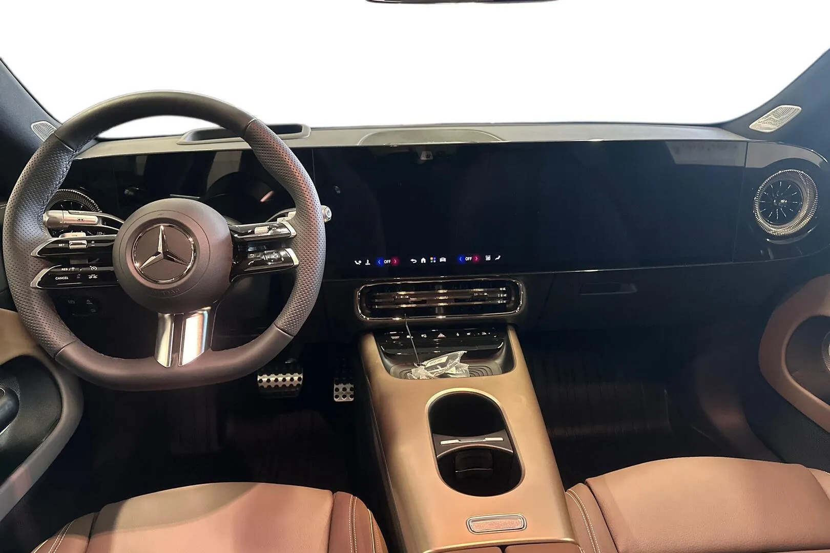 Mercedes-Benz CLA SZX-939 carousel image