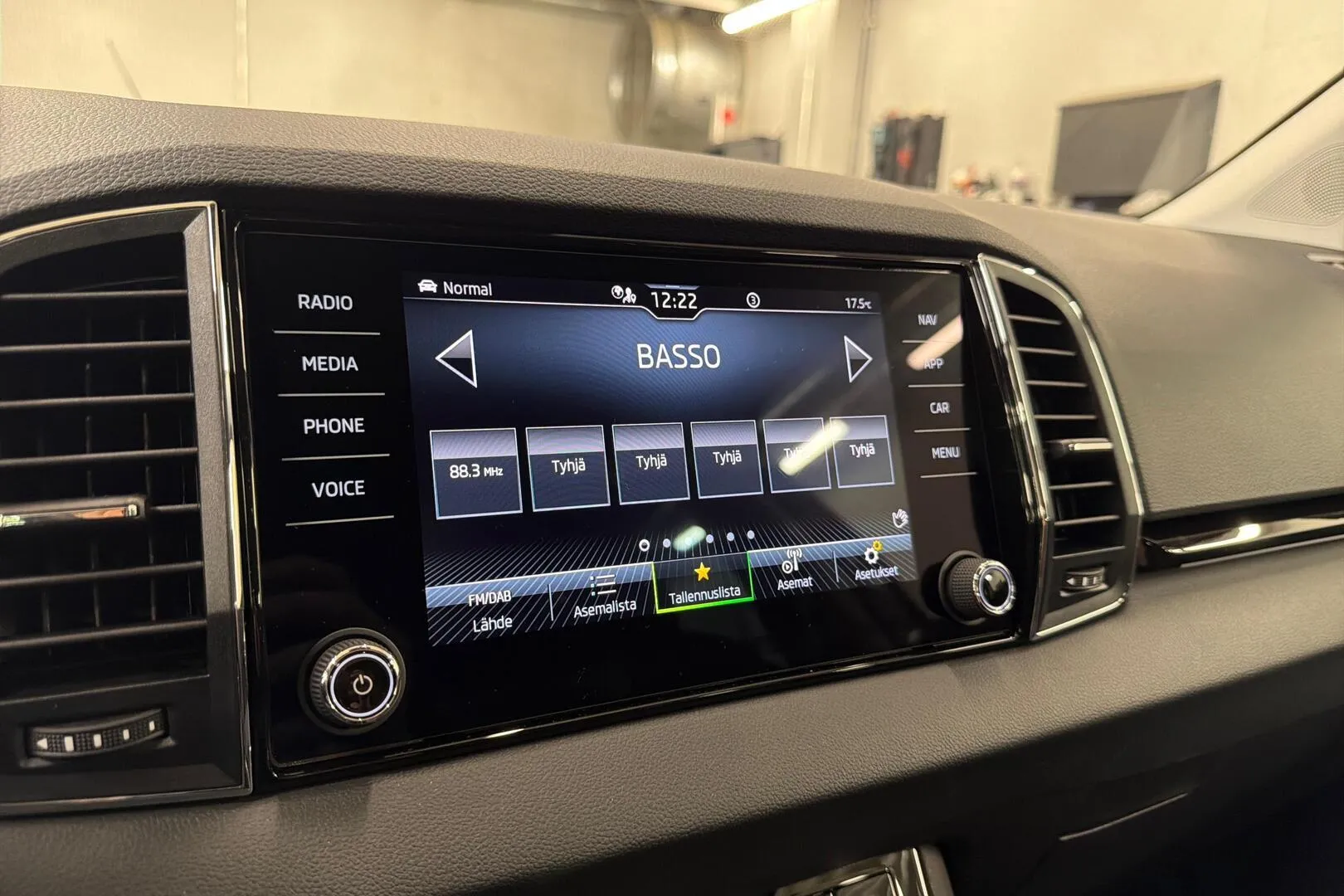 Skoda Karoq FTE-127 carousel image