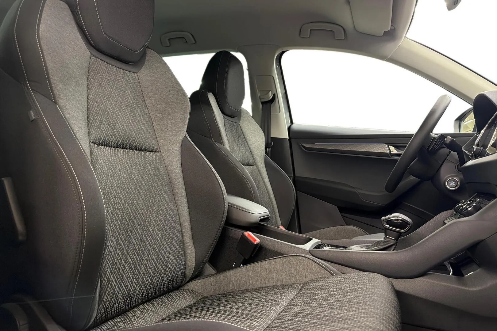 Skoda Karoq FTE-127 carousel image