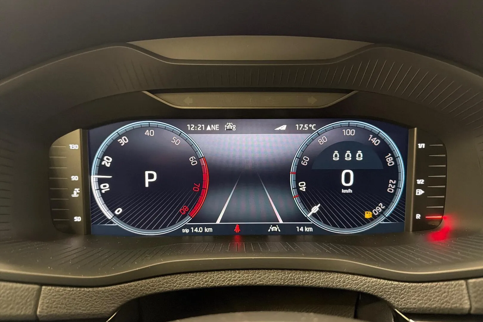 Skoda Karoq FTE-127 carousel image
