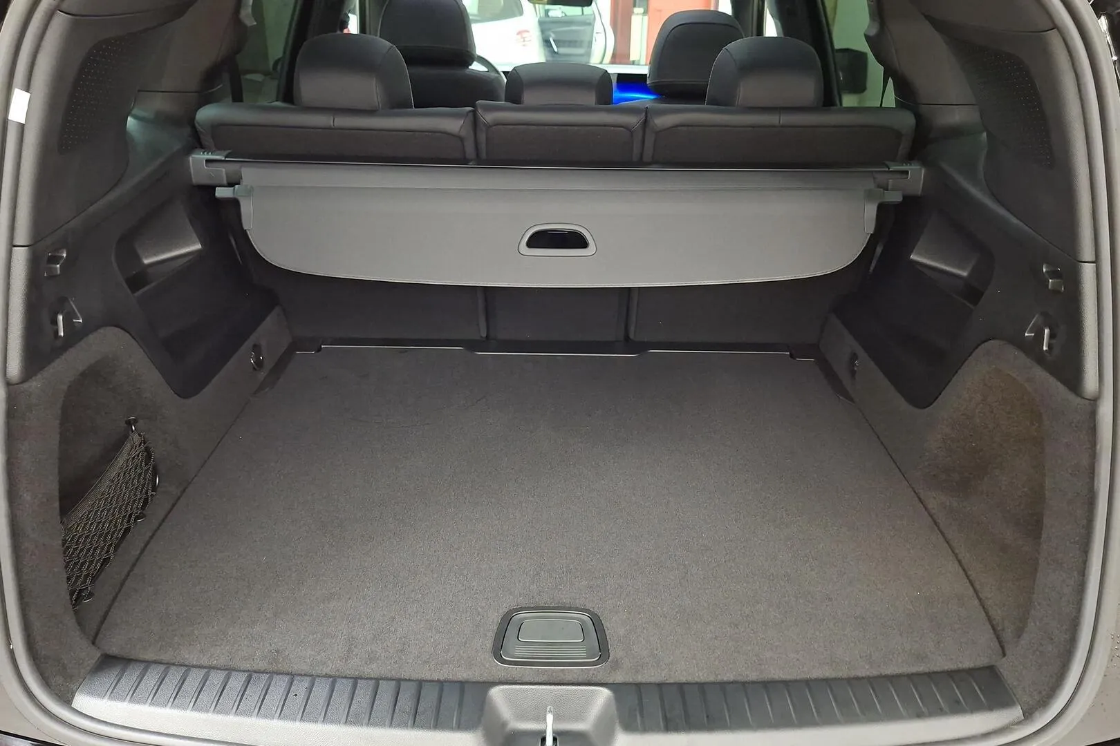 Mercedes-Benz GLB FTG-880 carousel image