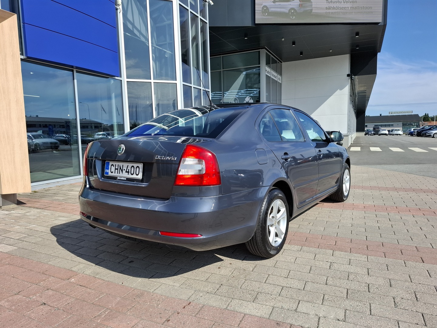 Skoda Octavia 1,2 TSI Ambiente 2010, kuva 6/16