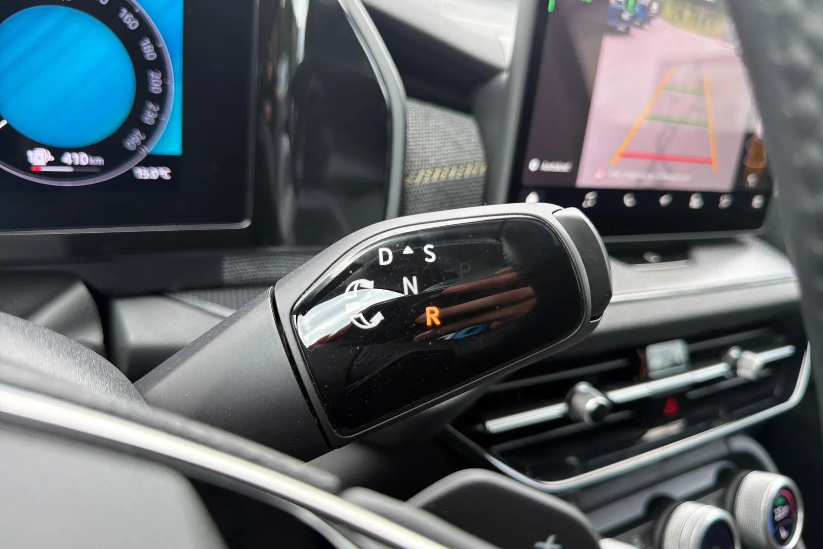 Skoda Kodiaq CSJ-569 carousel image