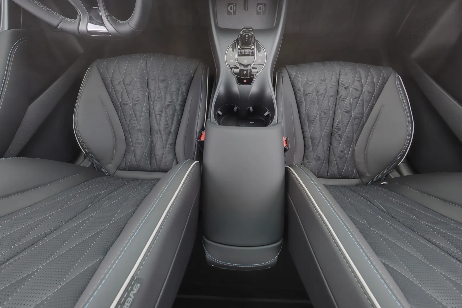 BYD Seal FTB-512 carousel image