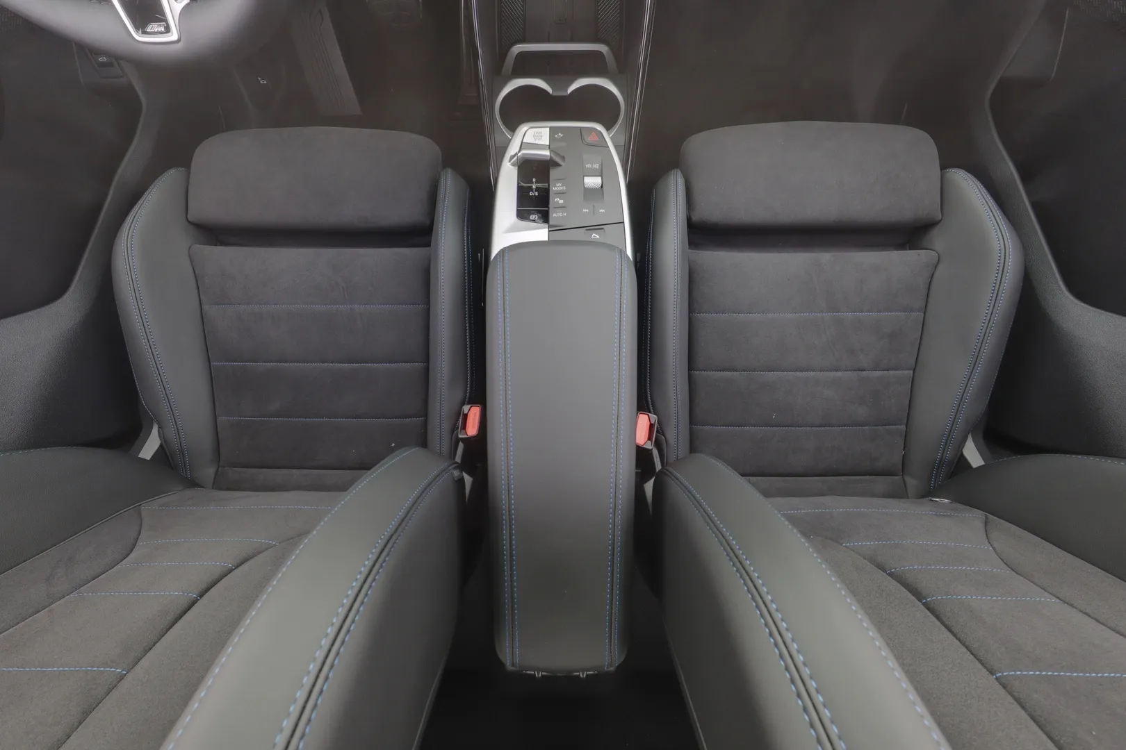 BMW X1 FTG-892 carousel image