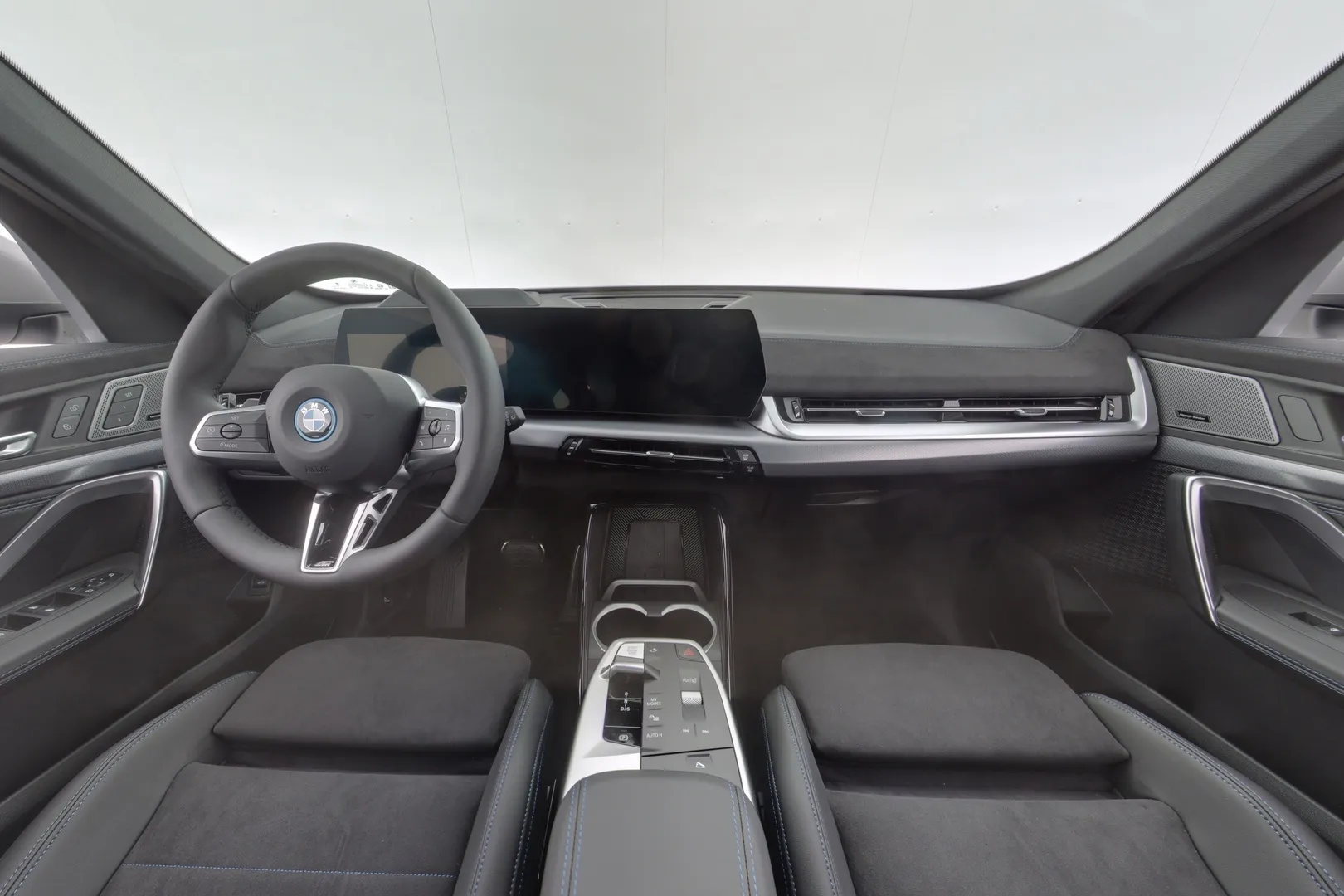 BMW X1 FTG-892 carousel image