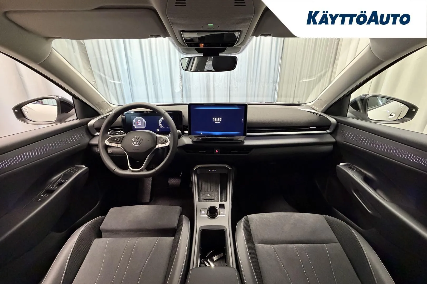 Volkswagen T-Roc FTE-230 carousel image
