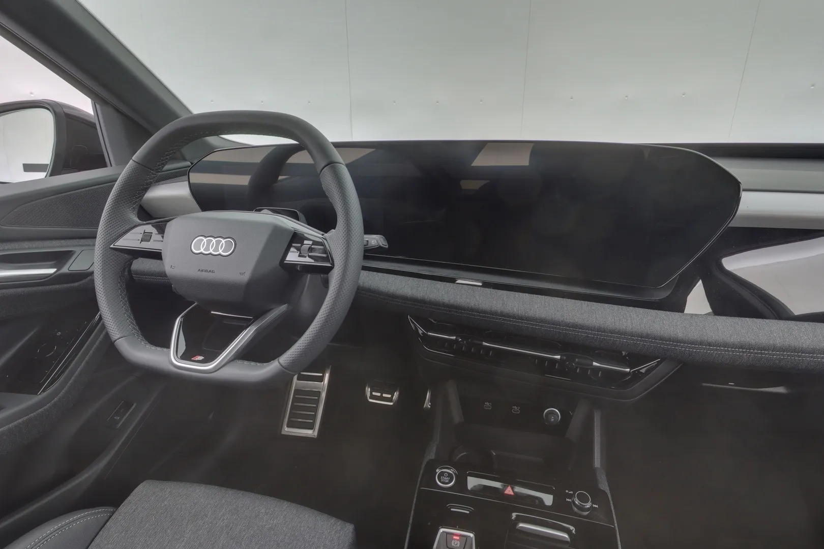 Audi Q6 e-tron ITJ-723 carousel image