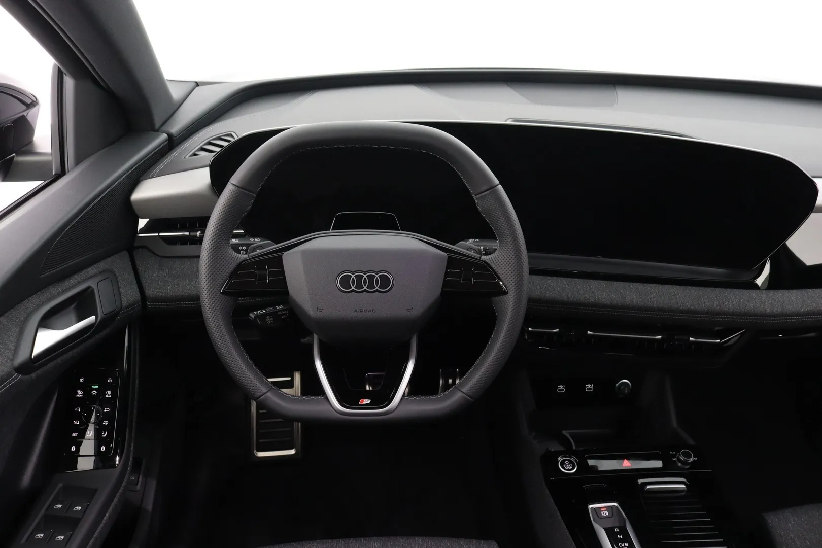 Audi Q6 e-tron ITJ-723 carousel image
