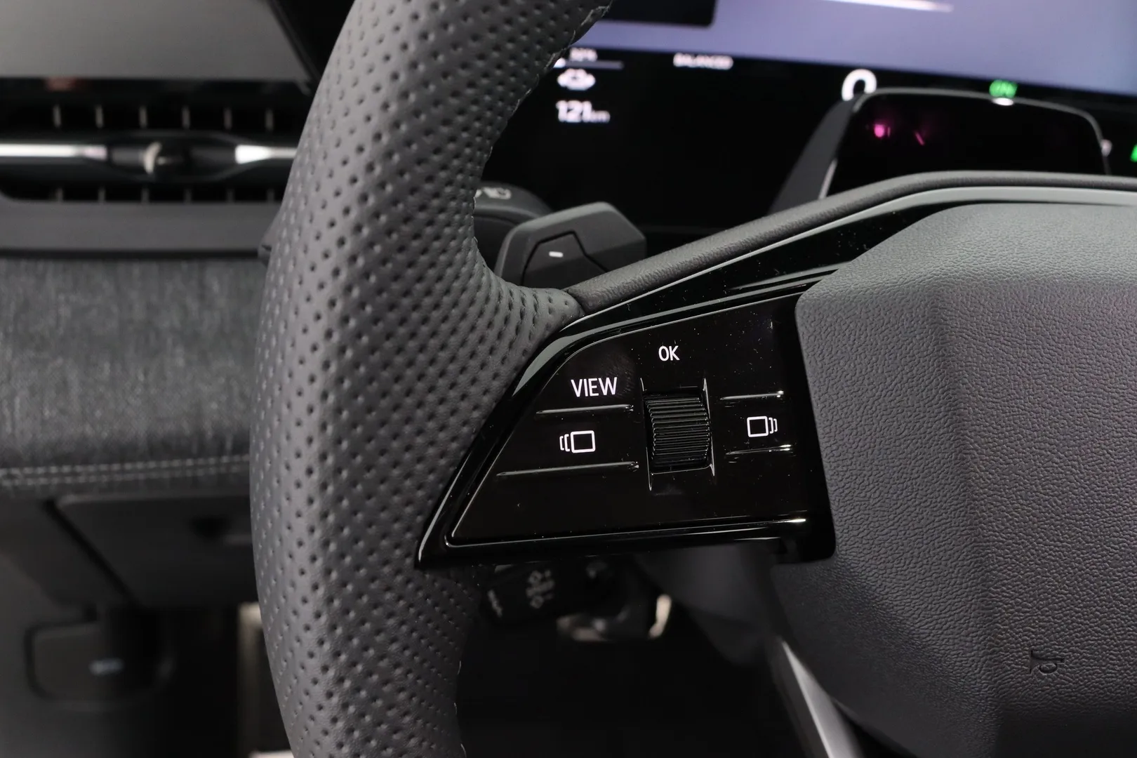Audi Q6 e-tron ITJ-723 carousel image