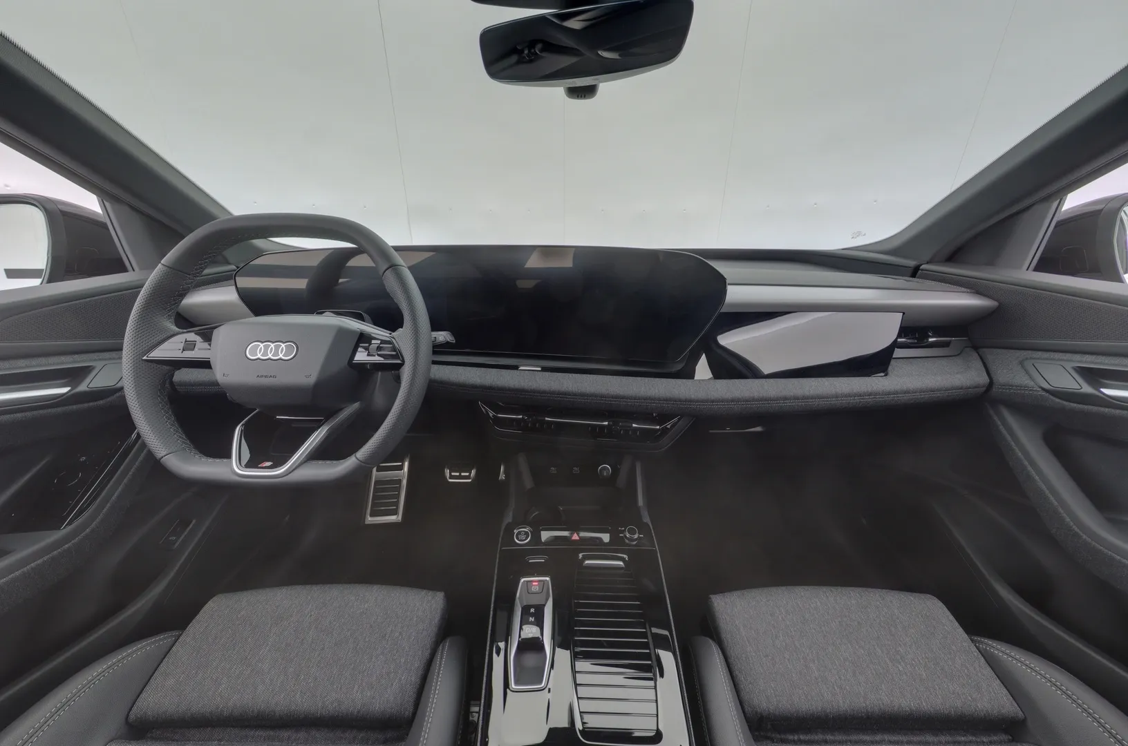Audi Q6 e-tron ITJ-723 carousel image