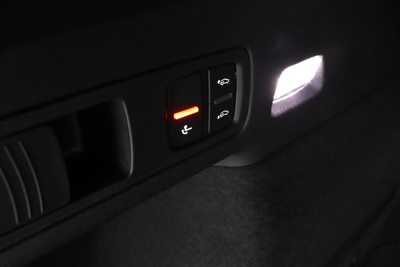 Audi Q6 e-tron ITJ-723 carousel image