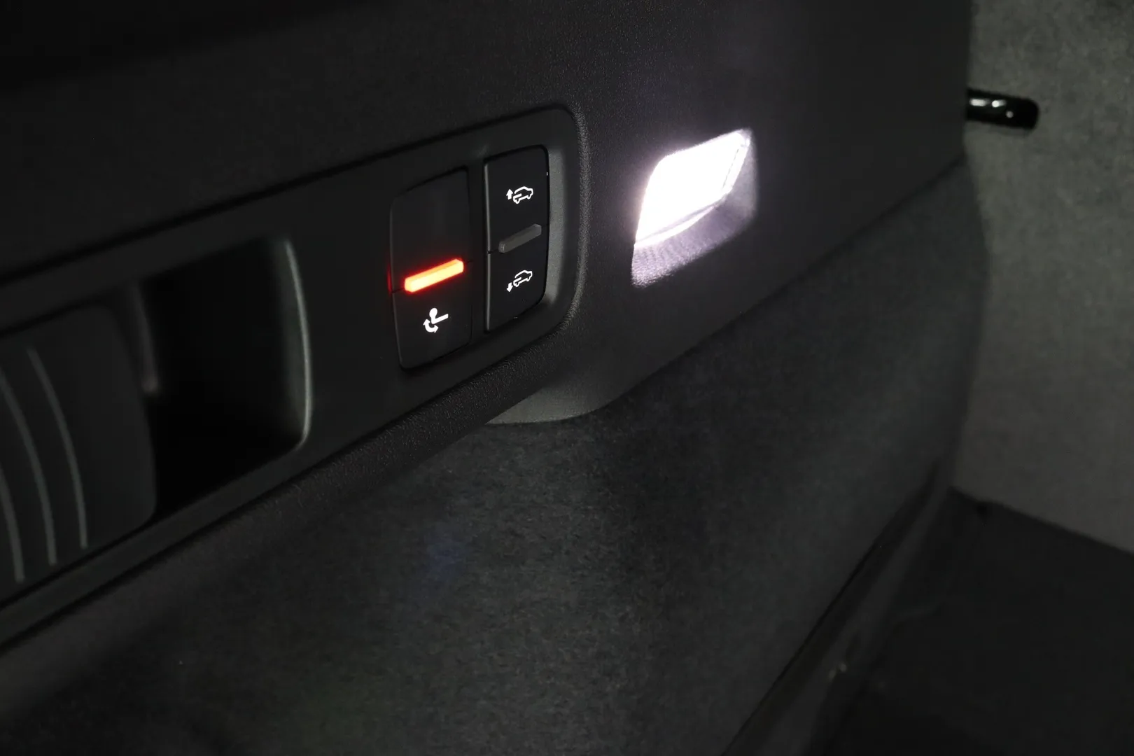 Audi Q6 e-tron ITC-675 carousel image
