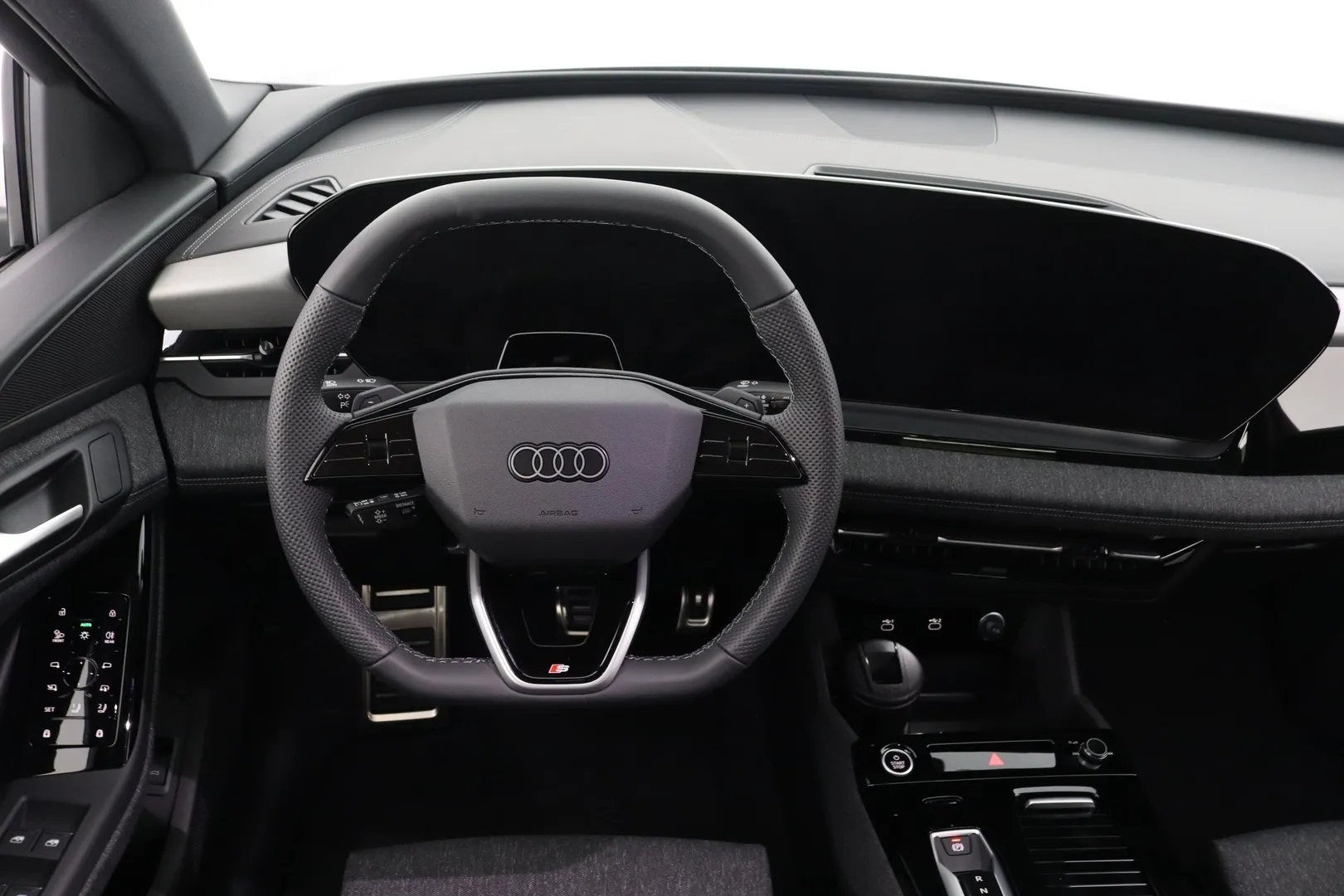 Audi Q6 e-tron ITC-675 carousel image