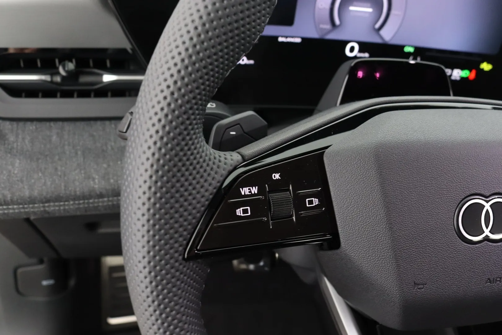 Audi Q6 e-tron ITC-675 carousel image