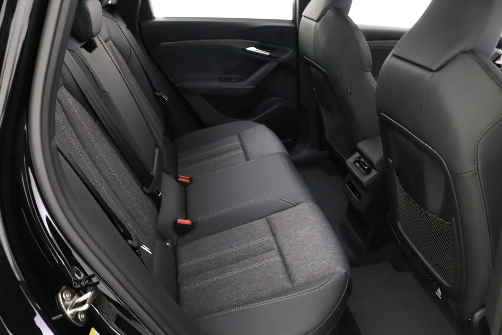 Audi Q6 e-tron ITC-675 carousel image