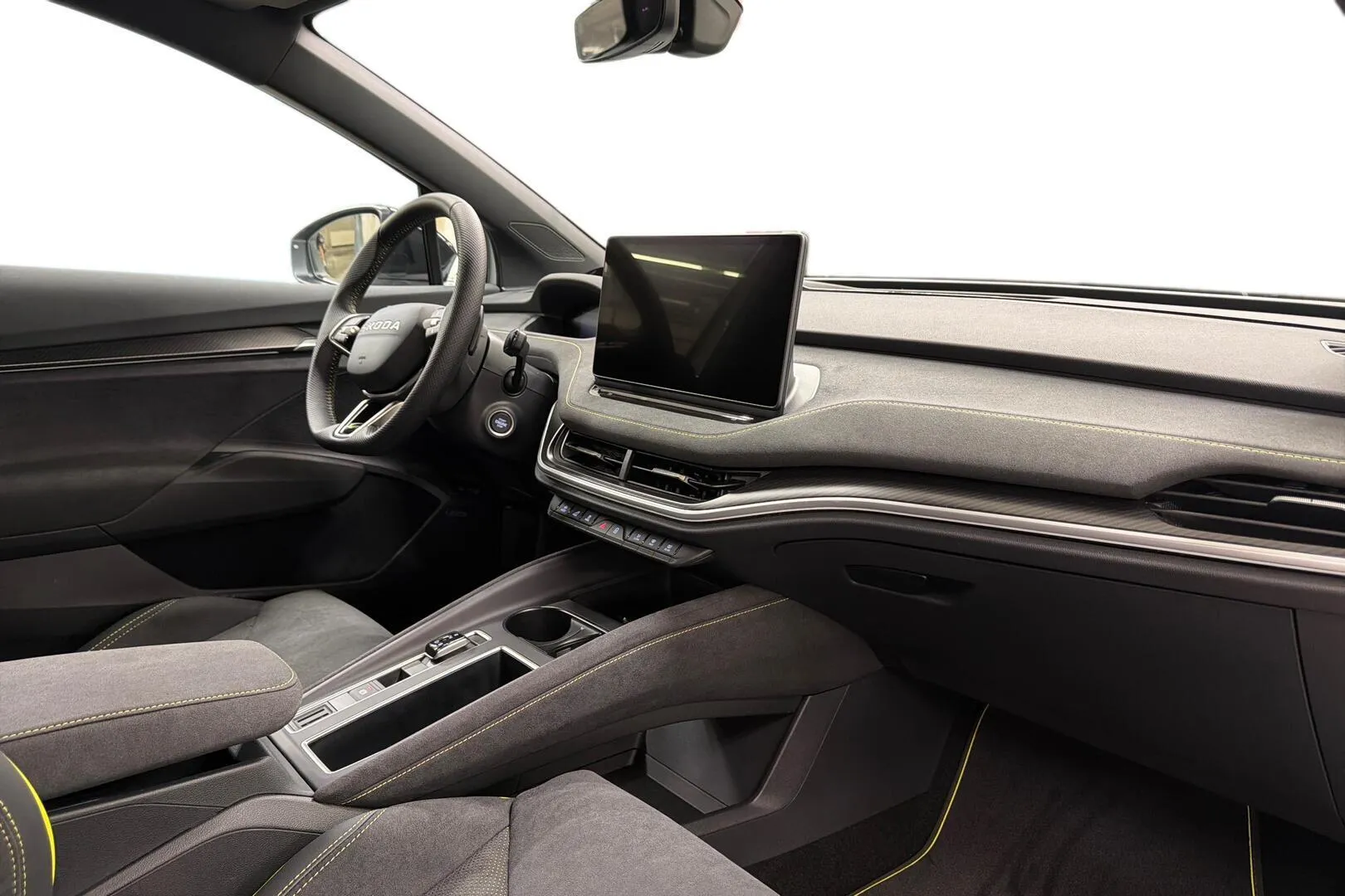 Skoda Elroq LTV-412 carousel image