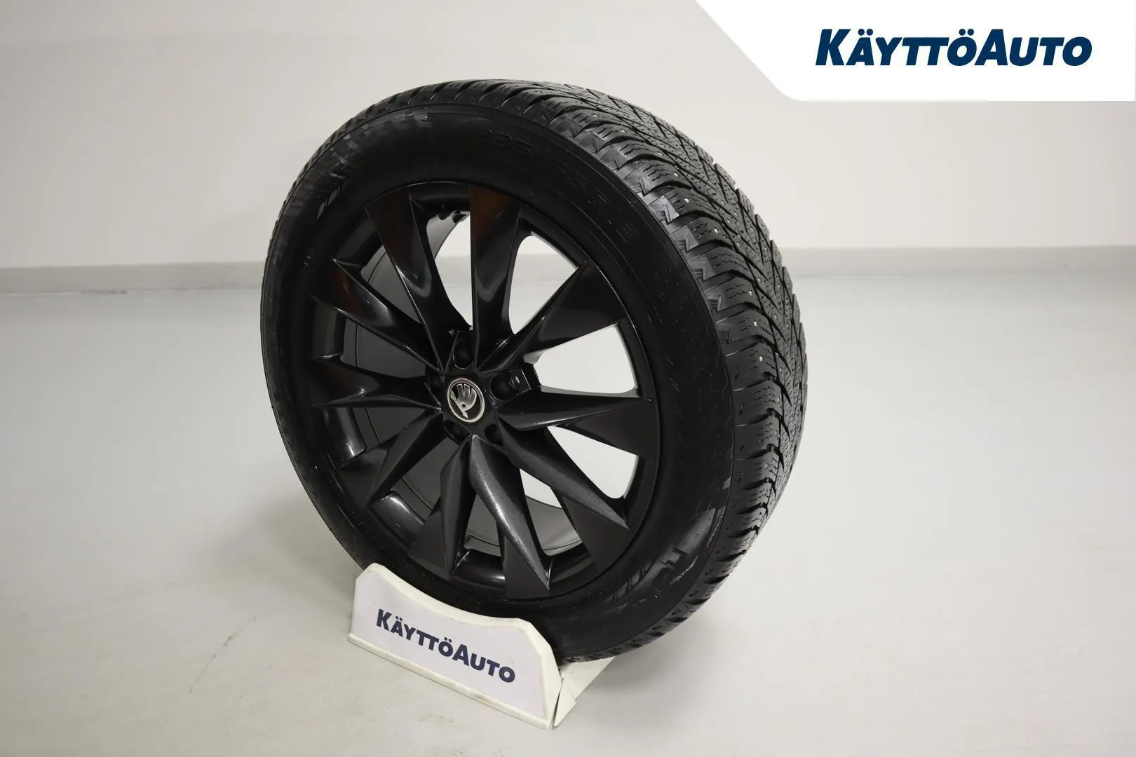 Skoda Enyaq YXS-557 carousel image
