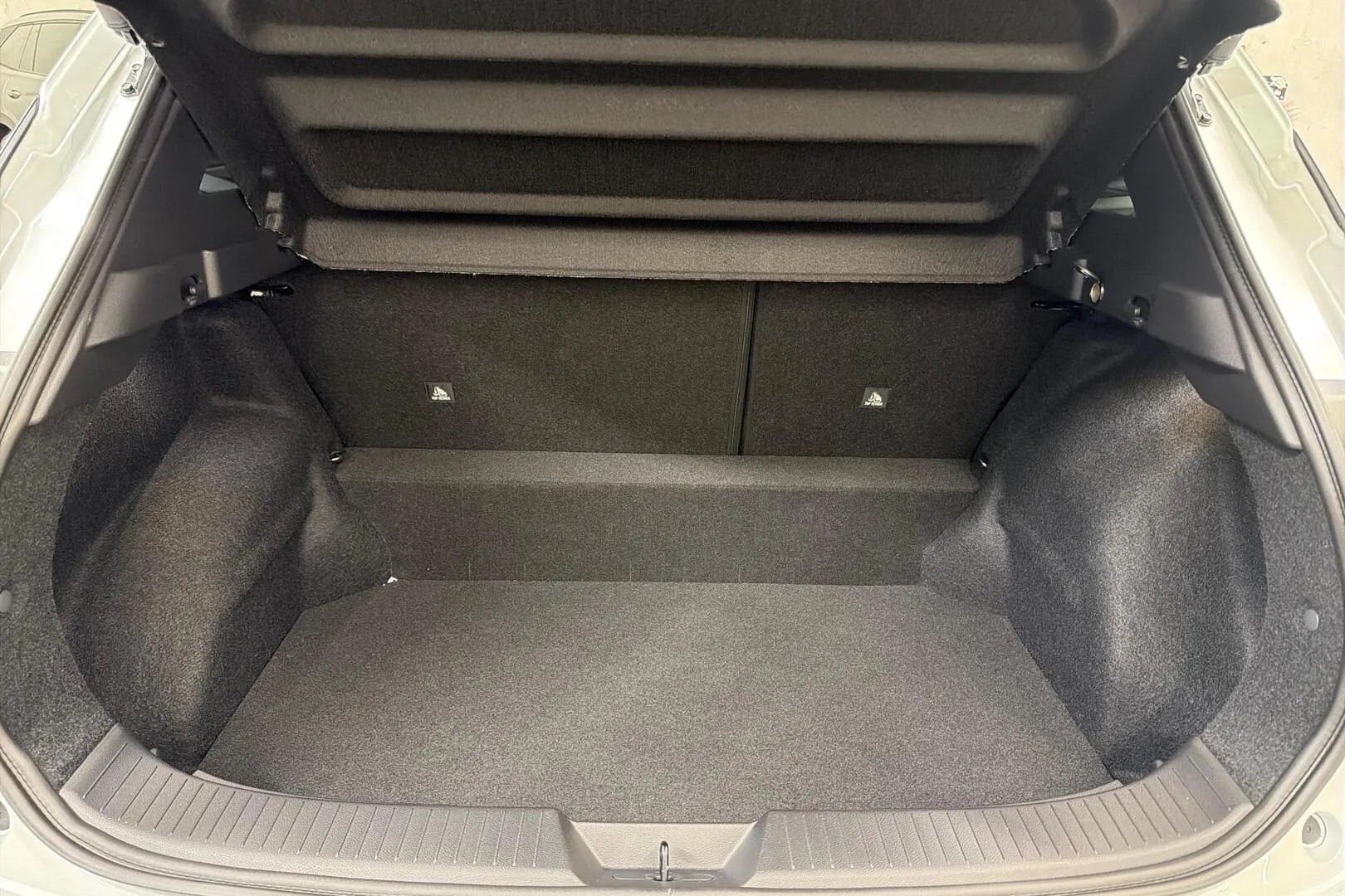 Nissan Qashqai SZS-156 carousel image