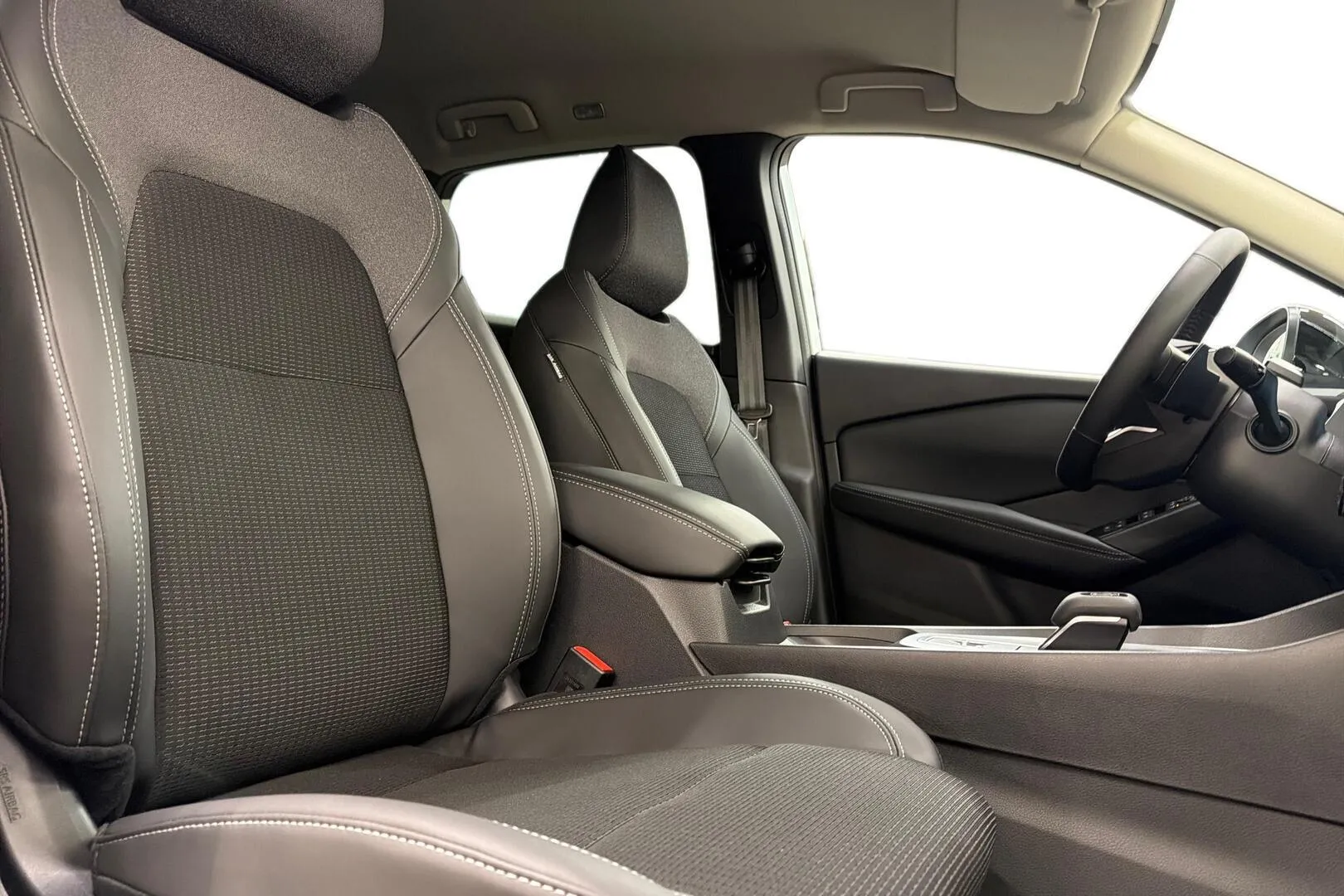 Nissan Qashqai SZS-156 carousel image