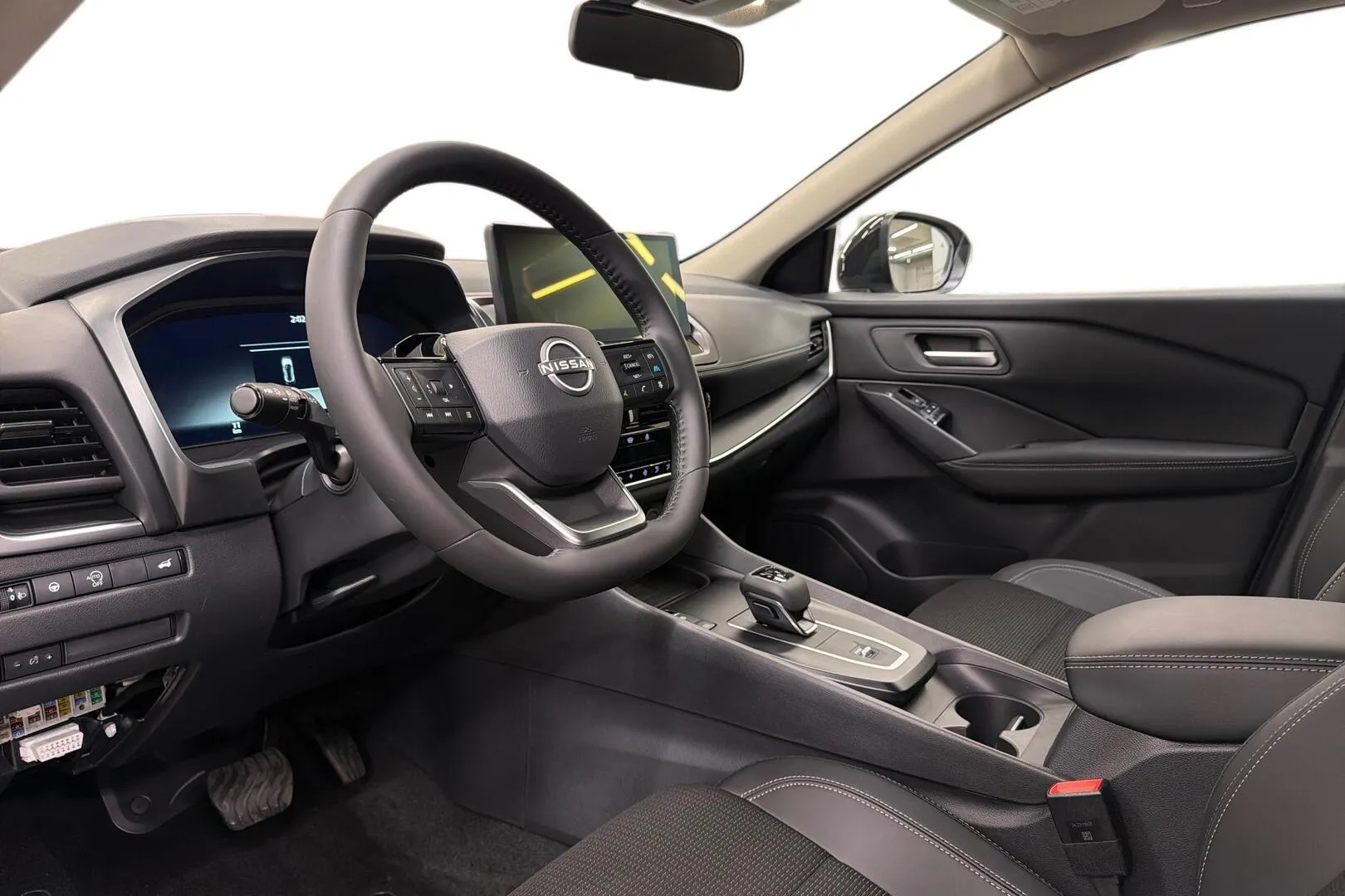 Nissan Qashqai SZS-156 carousel image