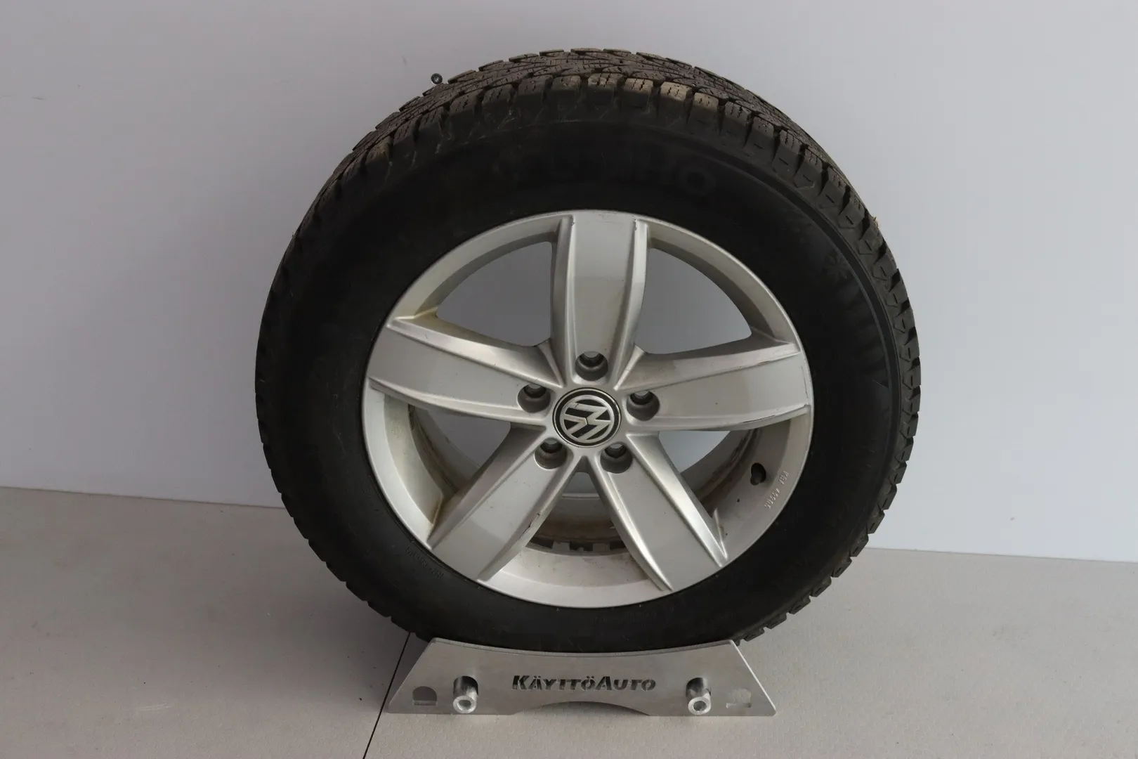 Volkswagen Passat YKM-687 carousel image