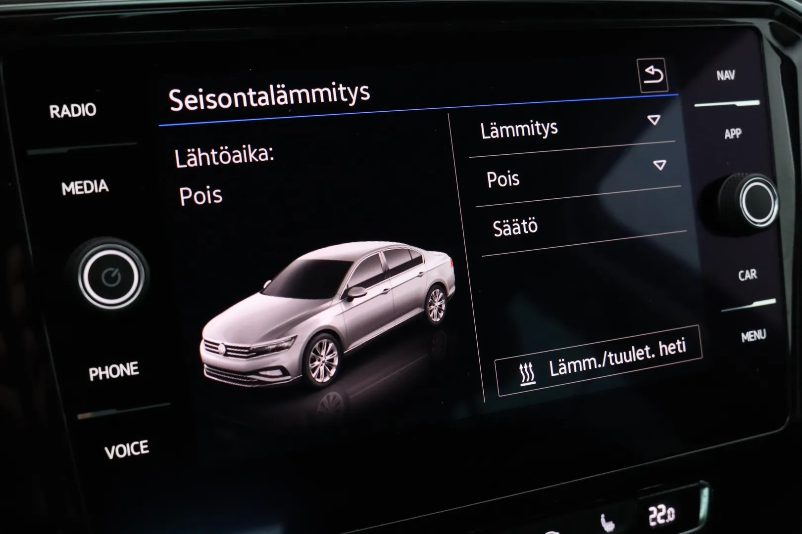 Volkswagen Passat YKM-687 carousel image