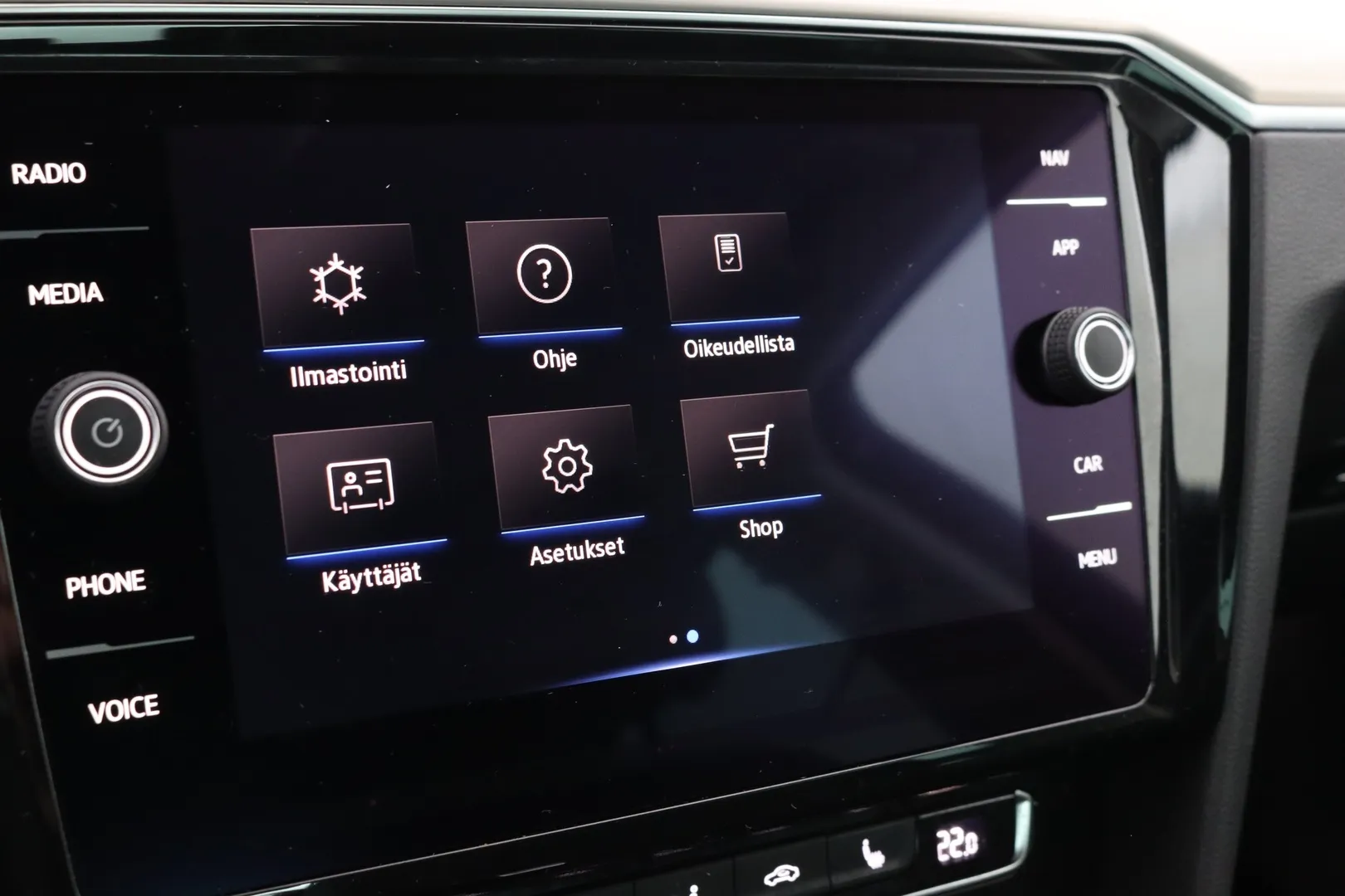 Volkswagen Passat YKM-687 carousel image