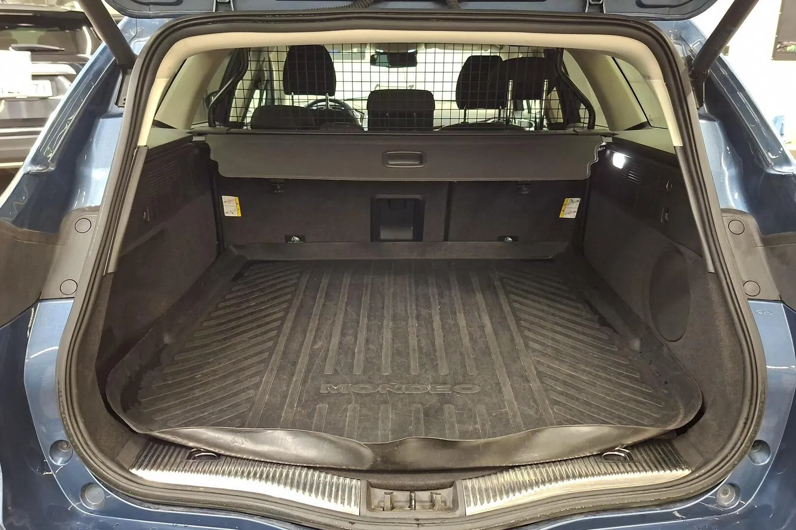 Ford Mondeo BXB-549 carousel image