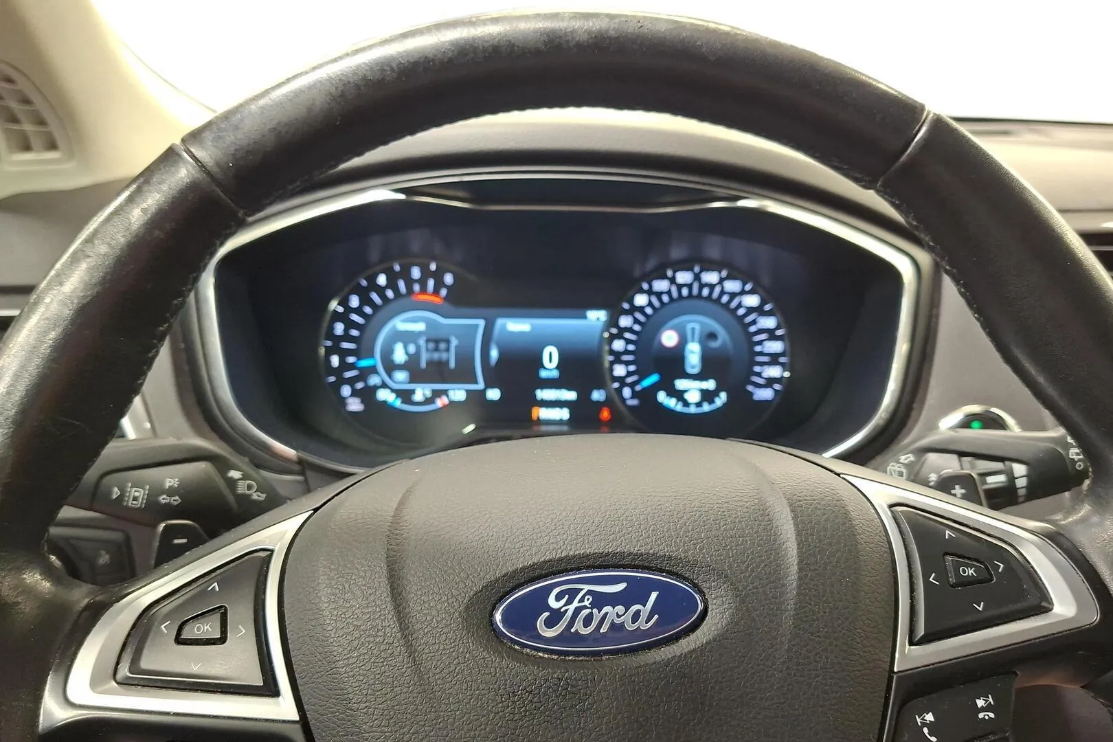 Ford Mondeo BXB-549 carousel image