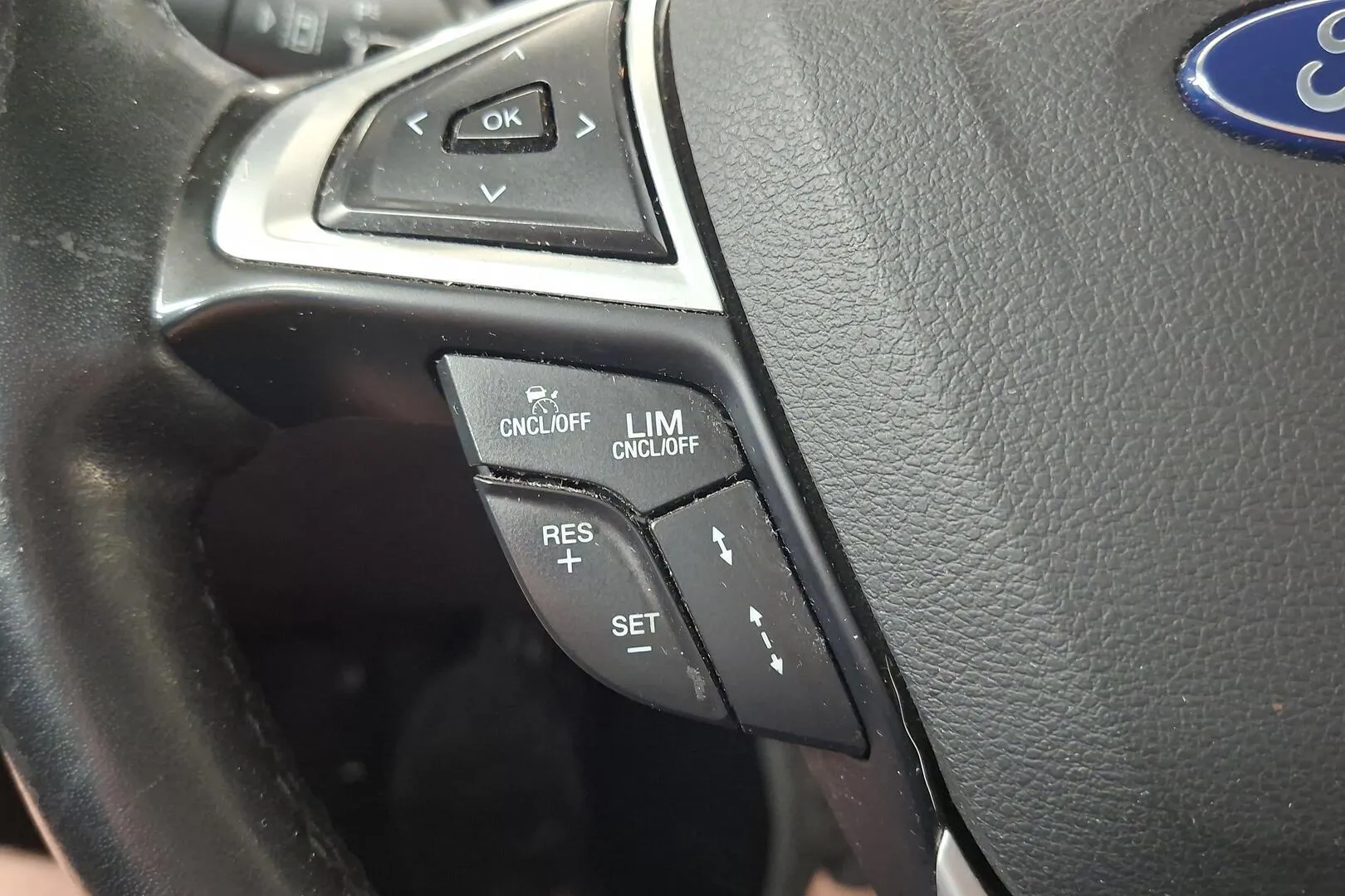 Ford Mondeo BXB-549 carousel image