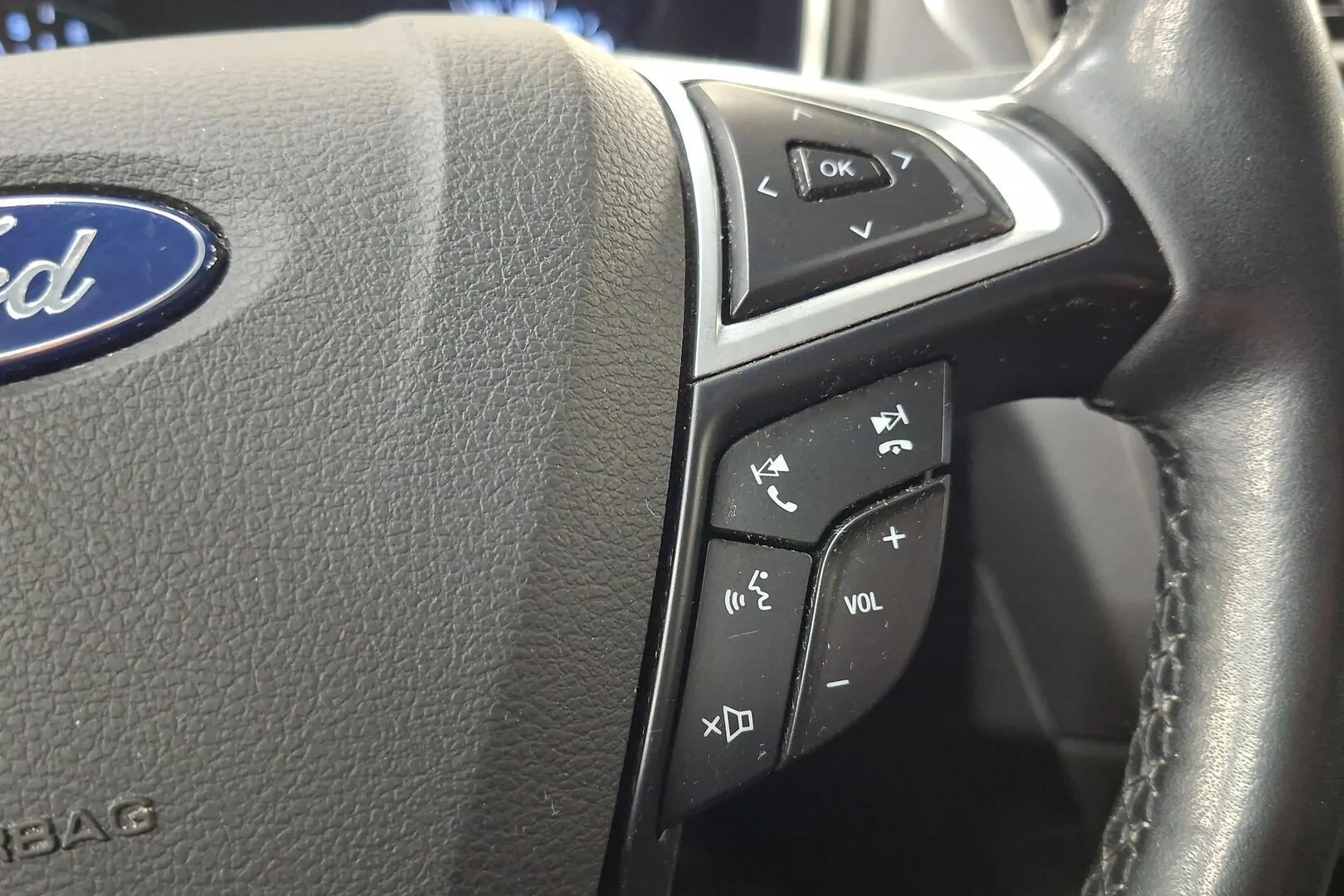 Ford Mondeo BXB-549 carousel image