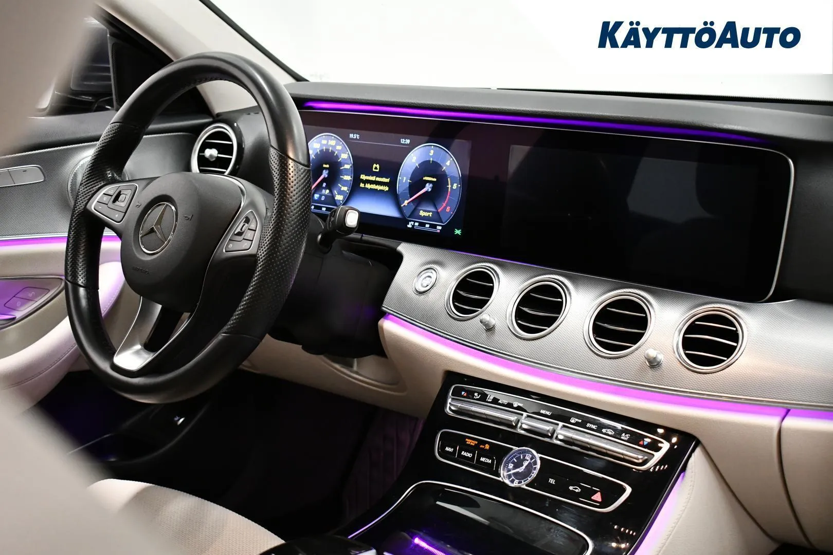 Mercedes-Benz E ZLN-987 carousel image