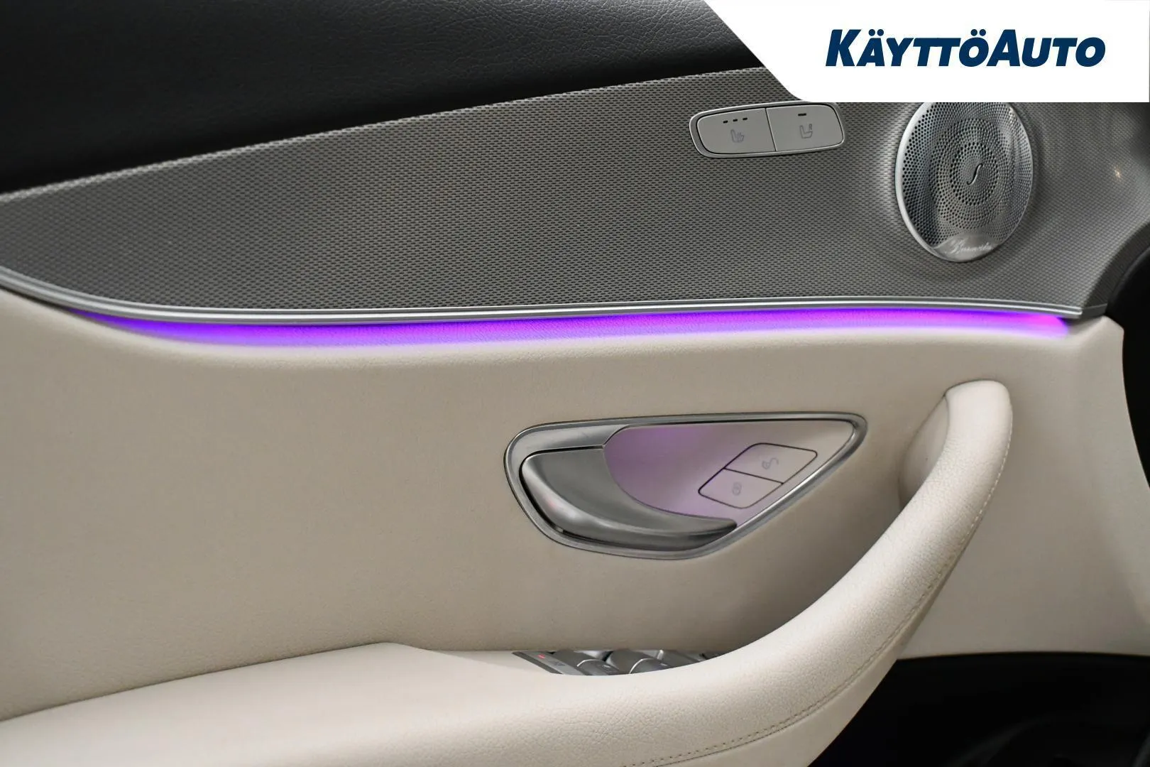Mercedes-Benz E ZLN-987 carousel image