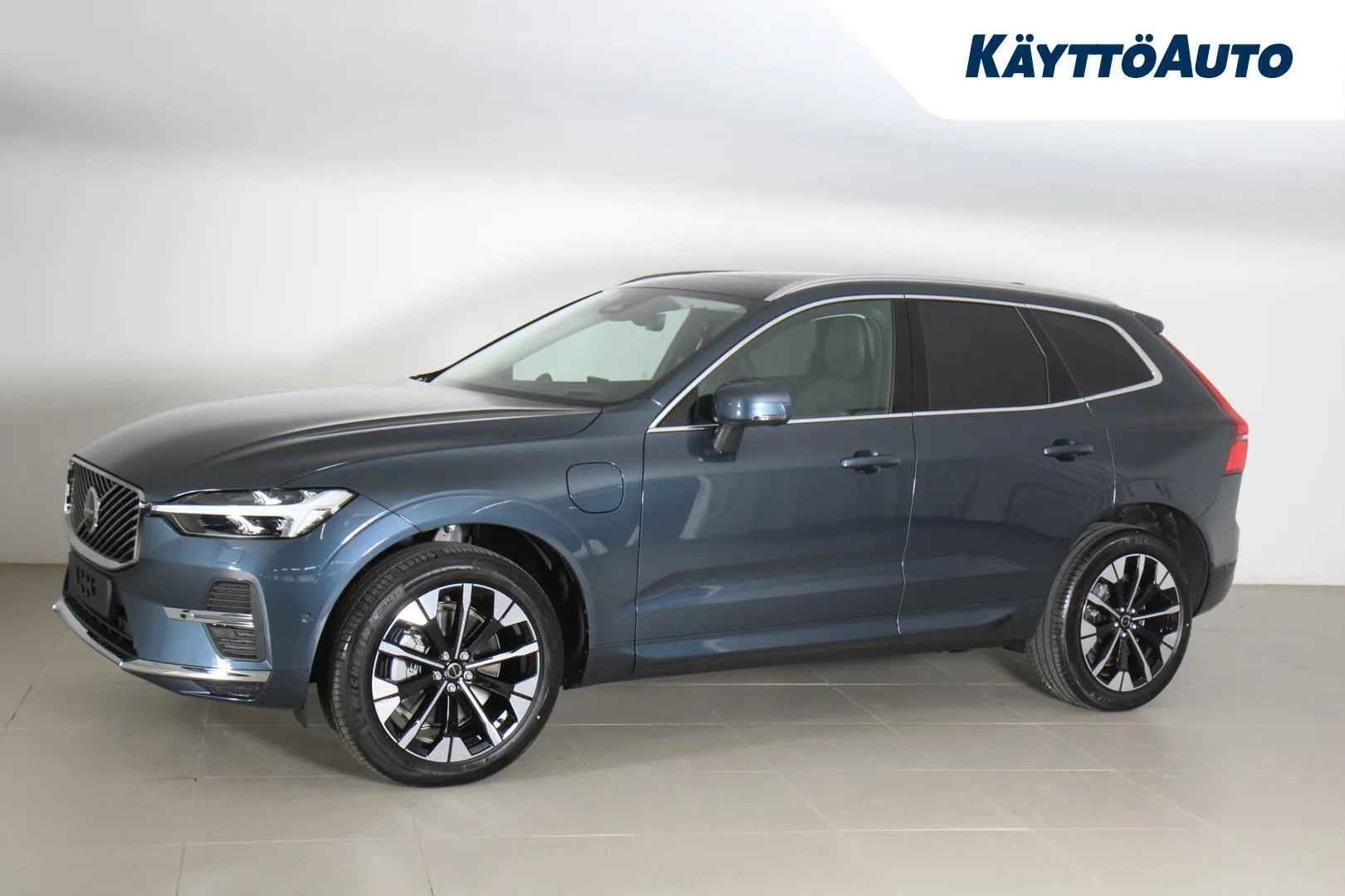 Volvo XC60 LTV-668 carousel image