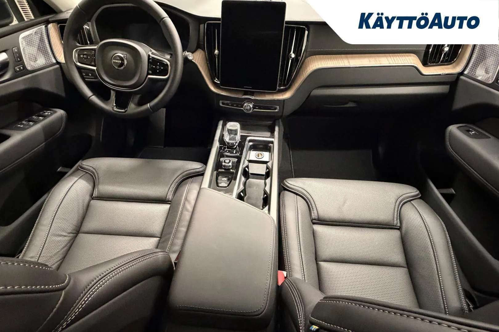 Volvo XC60 LTV-668 carousel image
