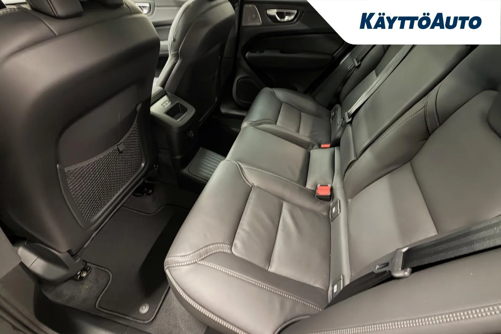 Volvo XC60 LTV-668 carousel image