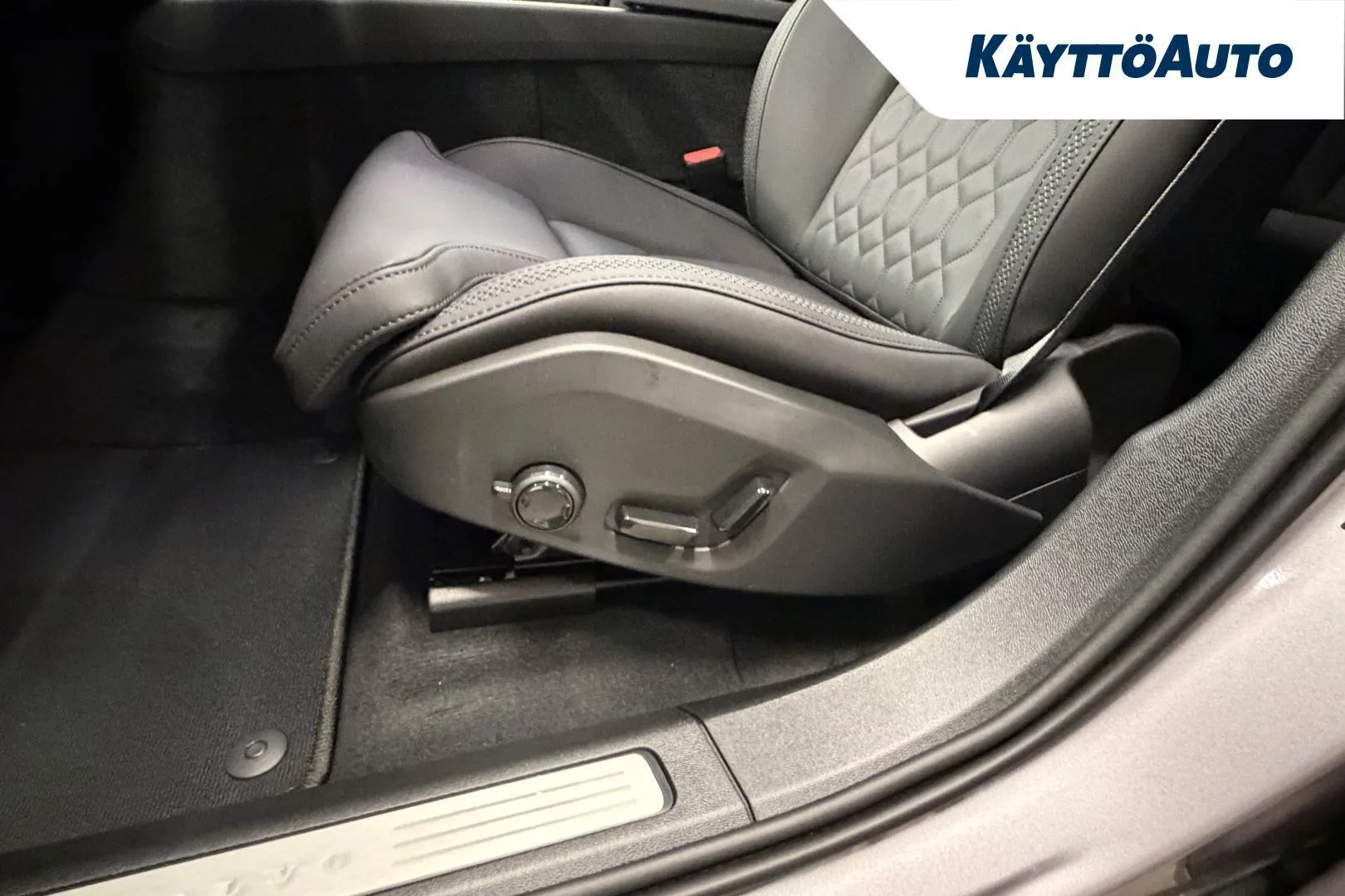 Volvo XC60 NOS-180 carousel image