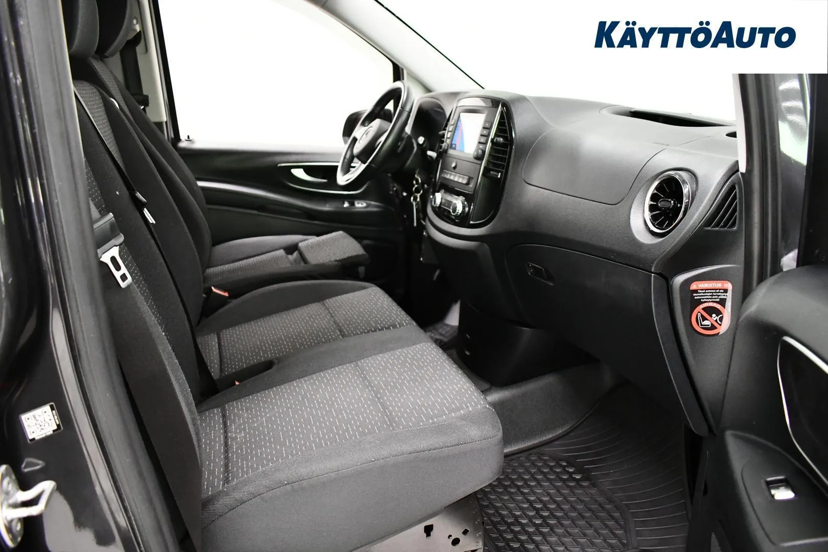 Mercedes-Benz Vito EUM-353 carousel image