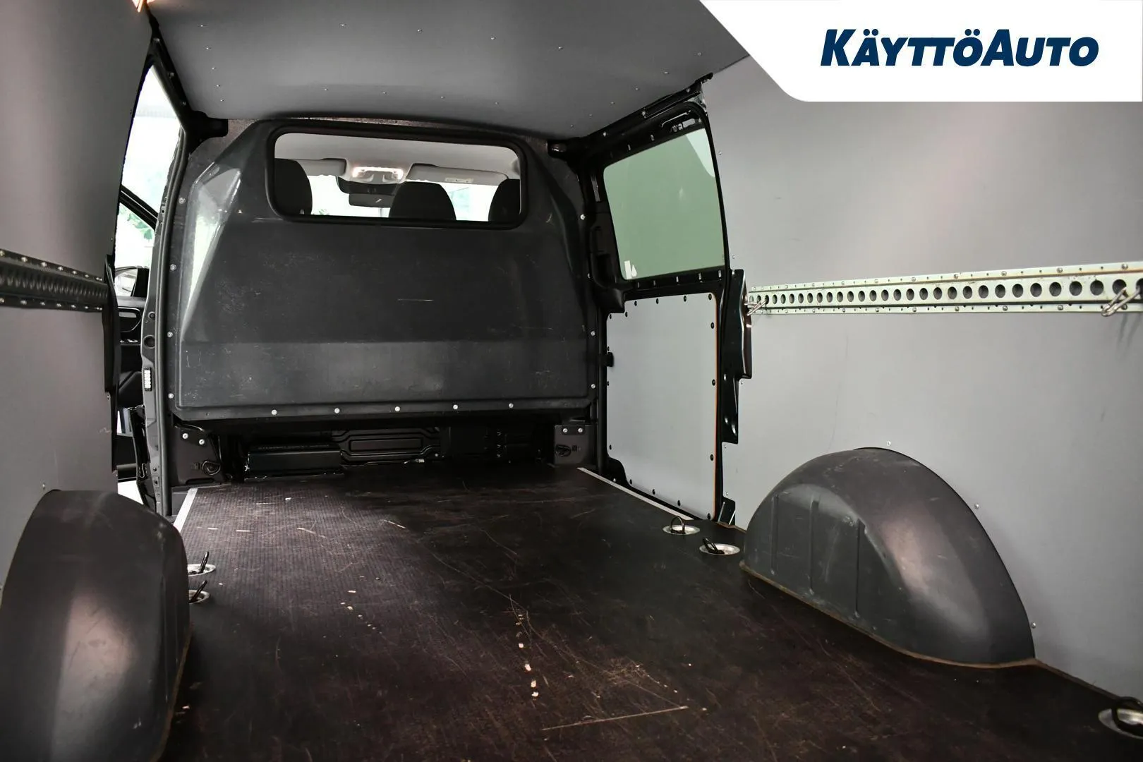 Mercedes-Benz Vito EUM-353 carousel image
