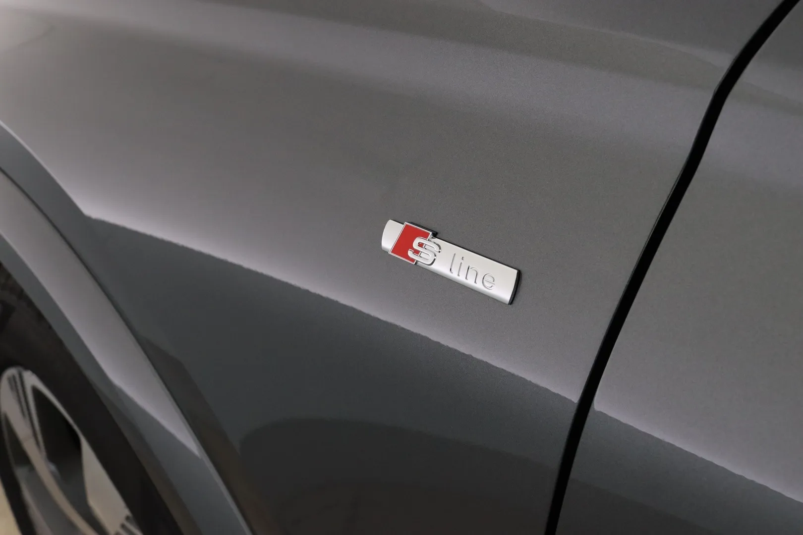 Audi Q6 e-tron FTF-139 carousel image