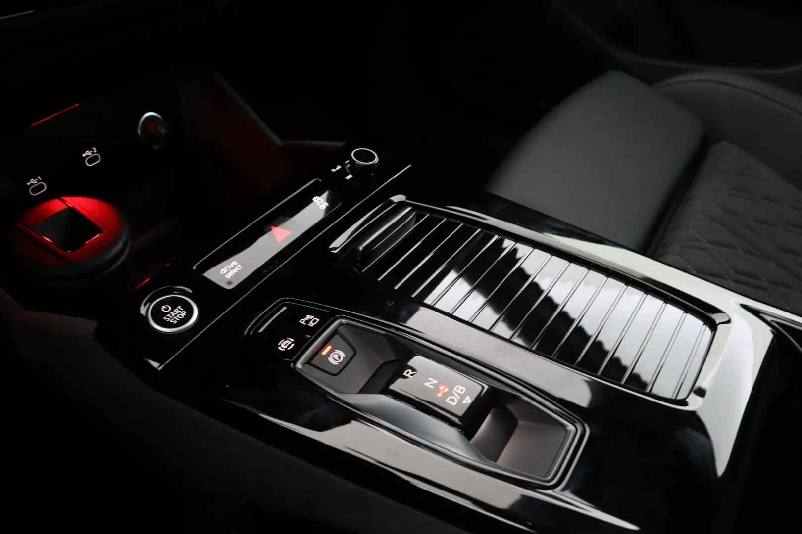 Audi Q6 e-tron FTF-139 carousel image