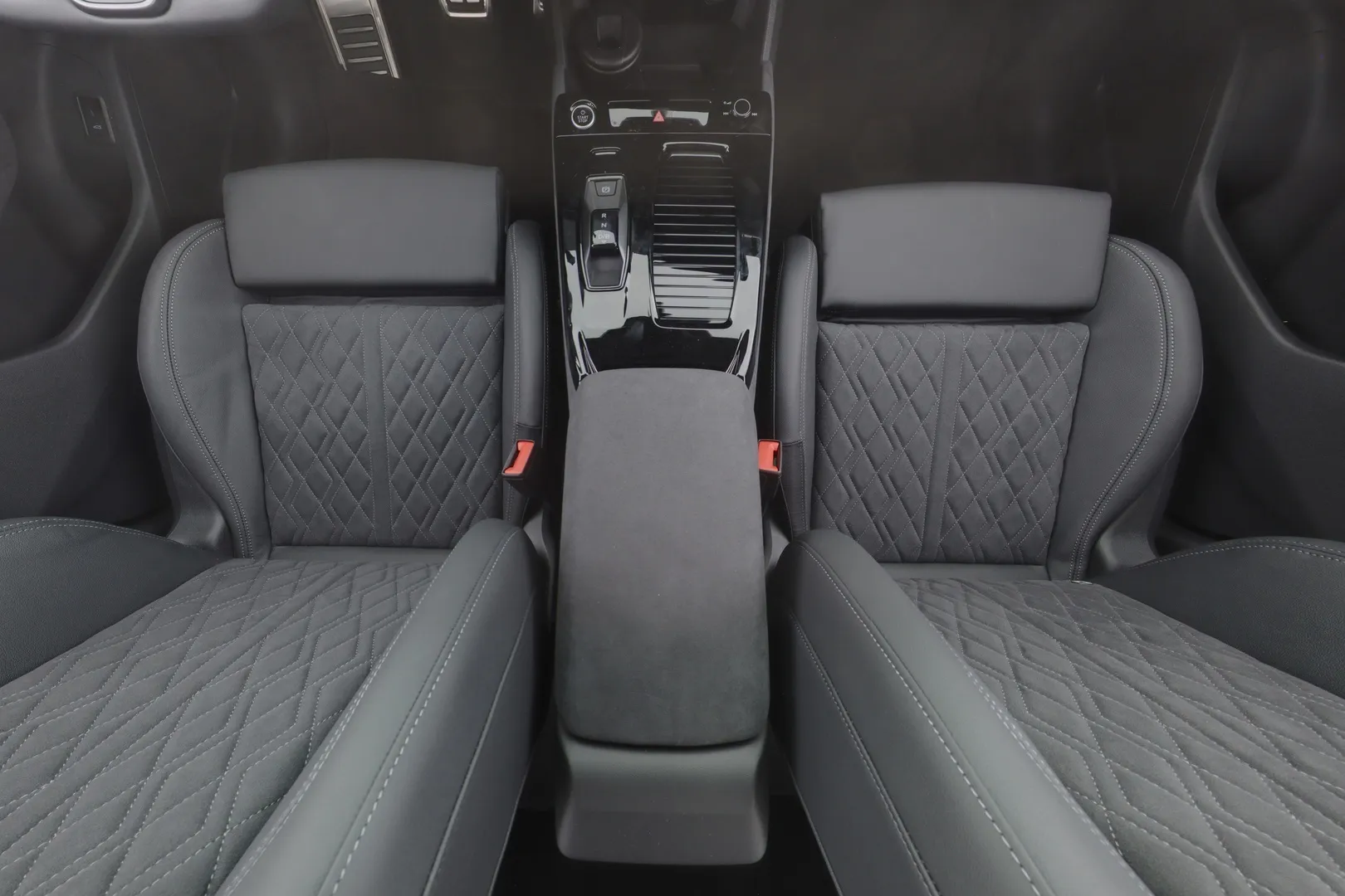 Audi Q6 e-tron FTF-139 carousel image