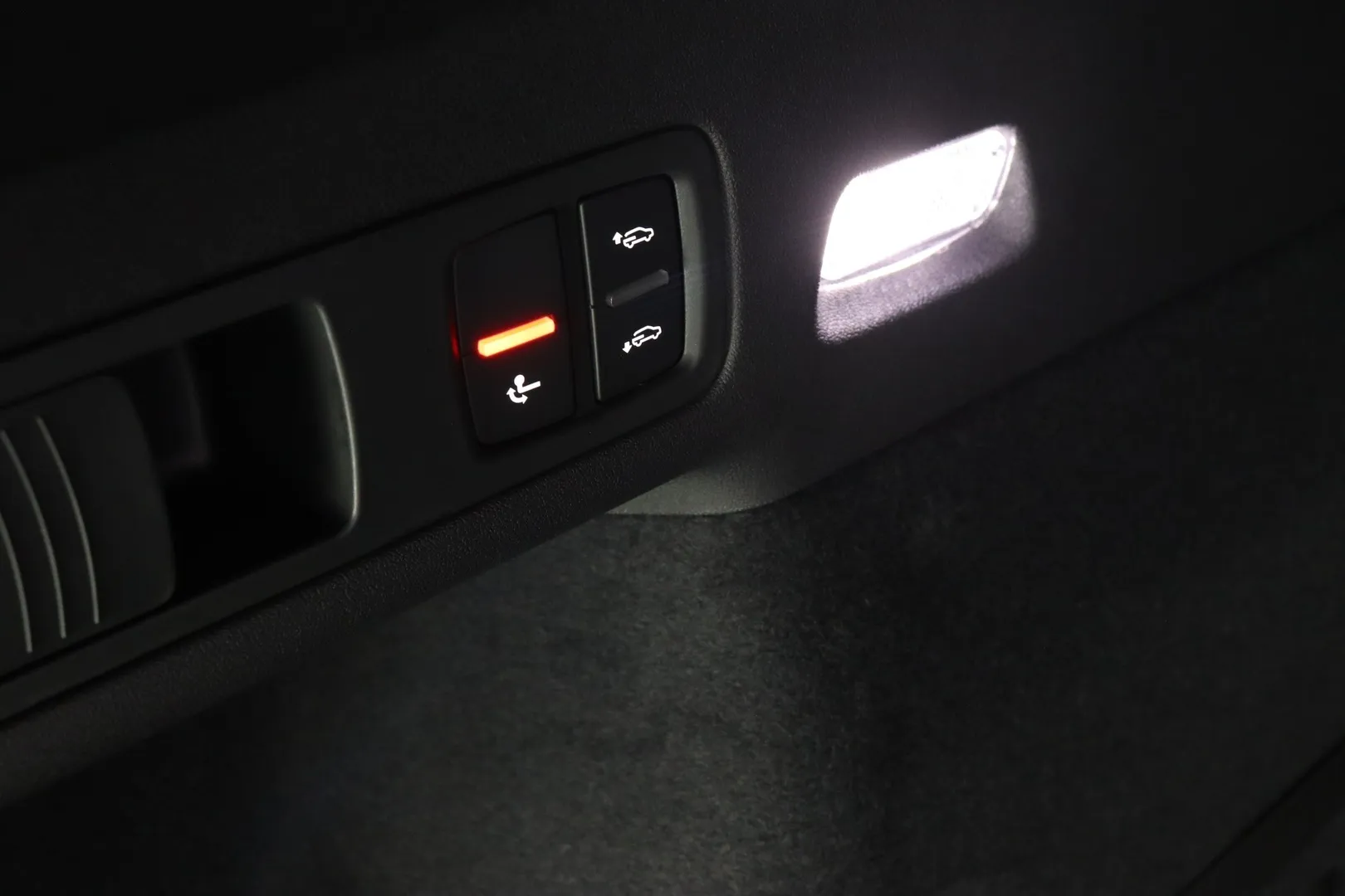Audi Q6 e-tron FTF-139 carousel image
