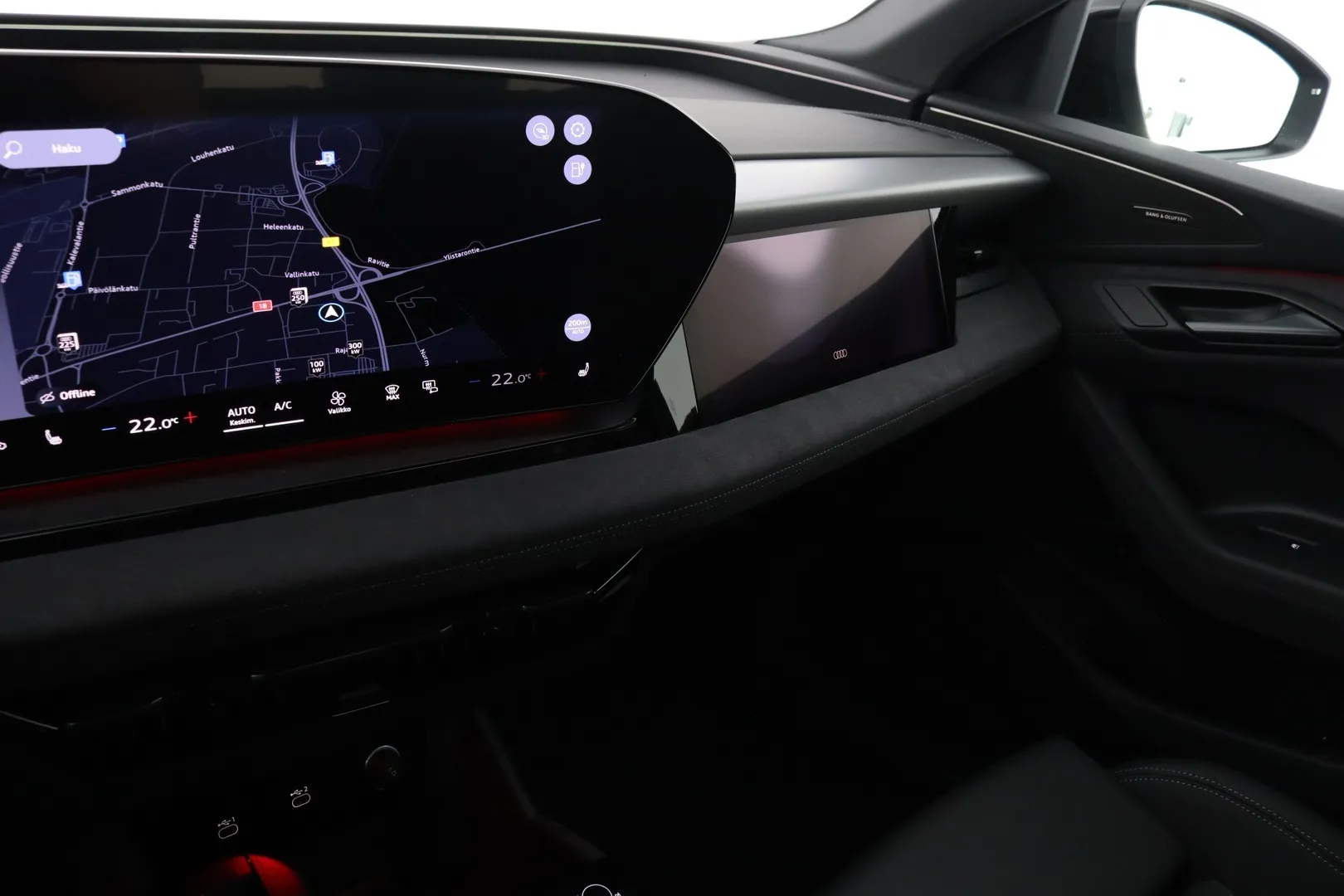 Audi Q6 e-tron FTF-139 carousel image