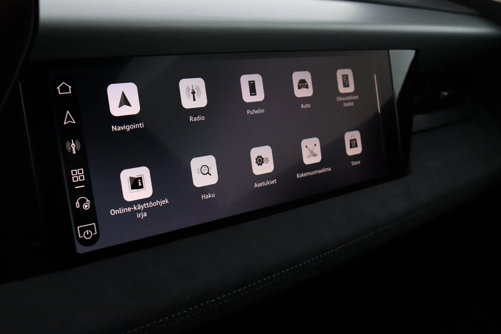 Audi Q6 e-tron FTF-139 carousel image
